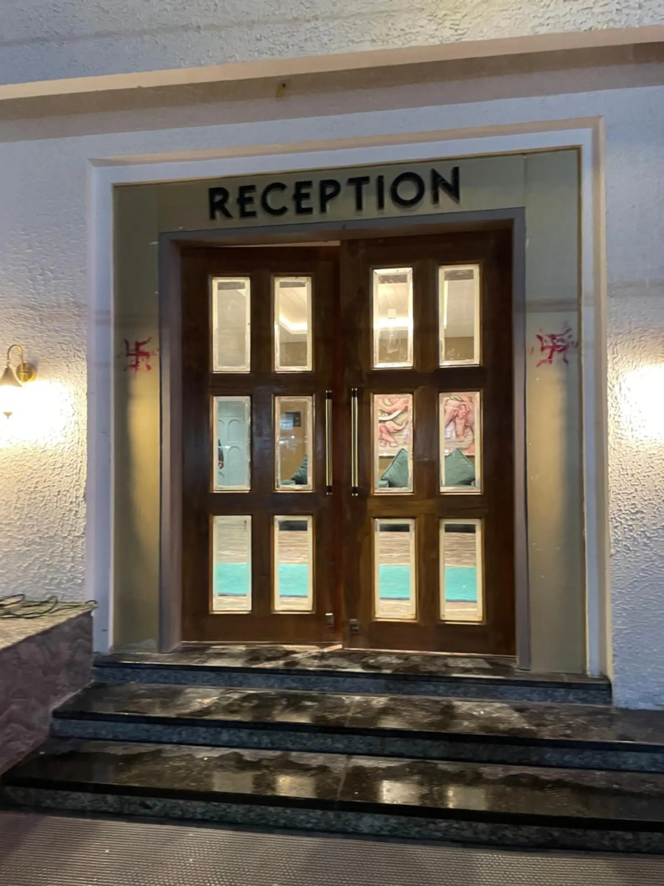 HOTEL SRI. HOTEL SRI.