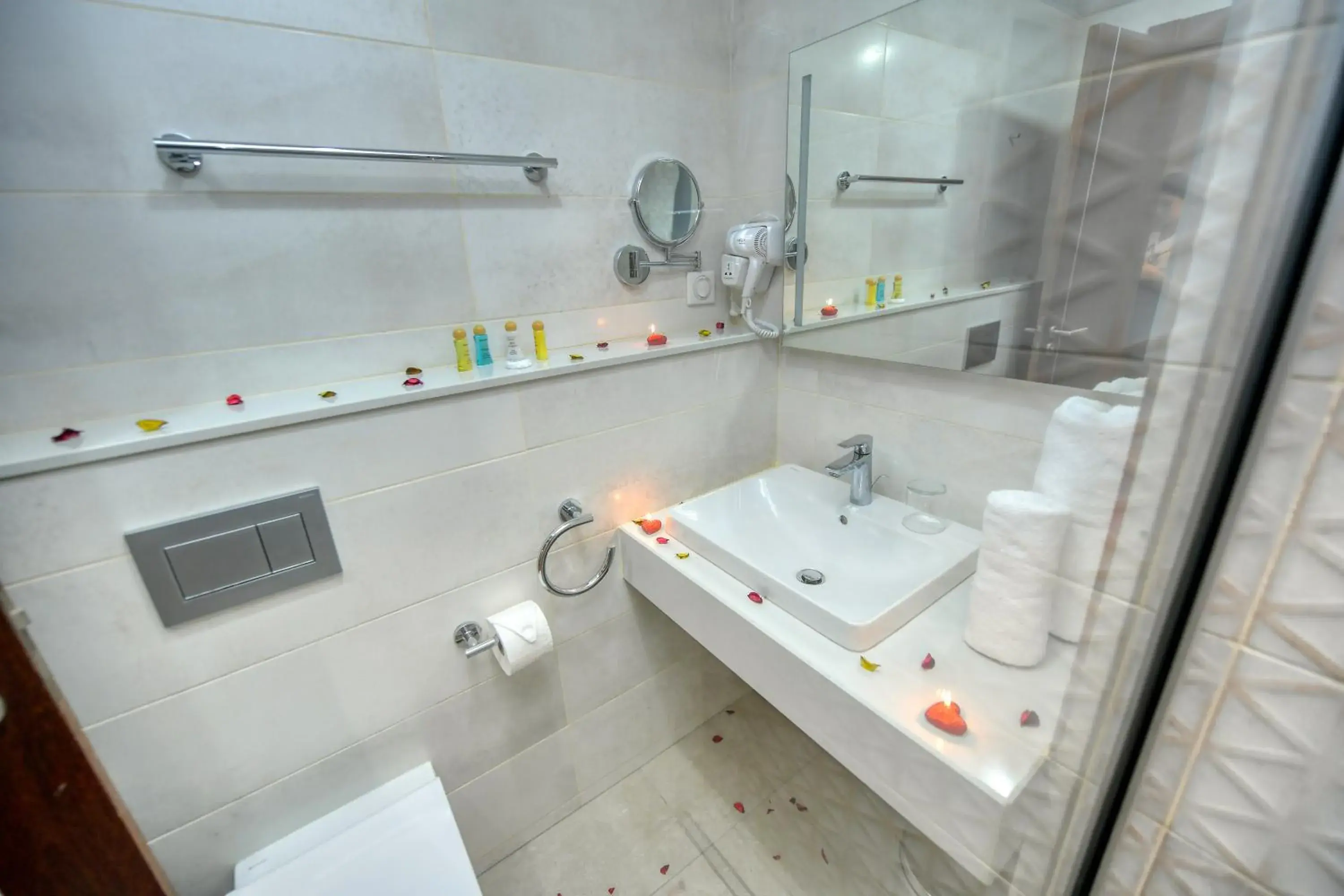 Twin Room - single occupancy in LE PALME HOTEL Twin Room - single occupancy in LE PALME HOTEL