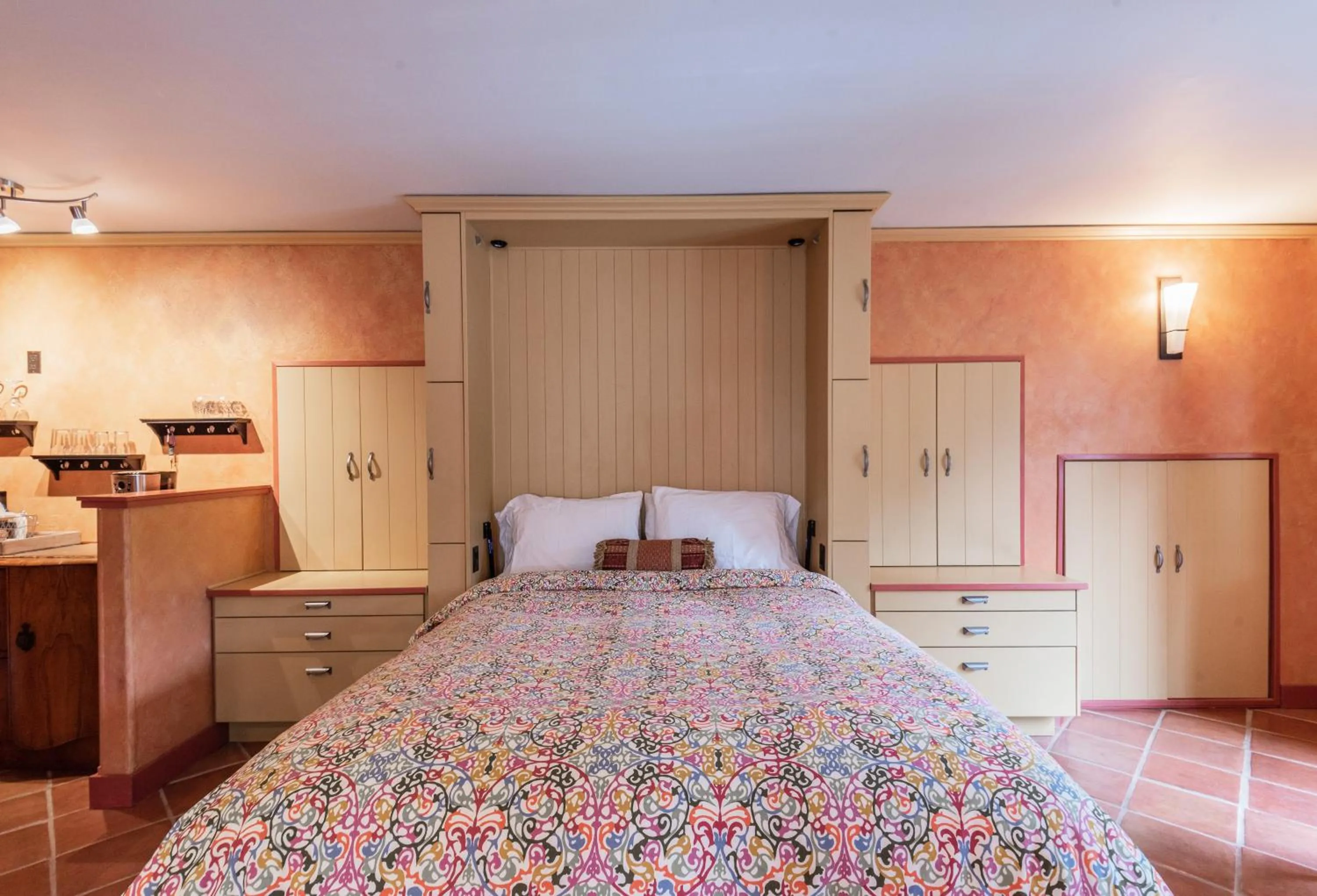 Bed in Salt Spring Carriage House B&B