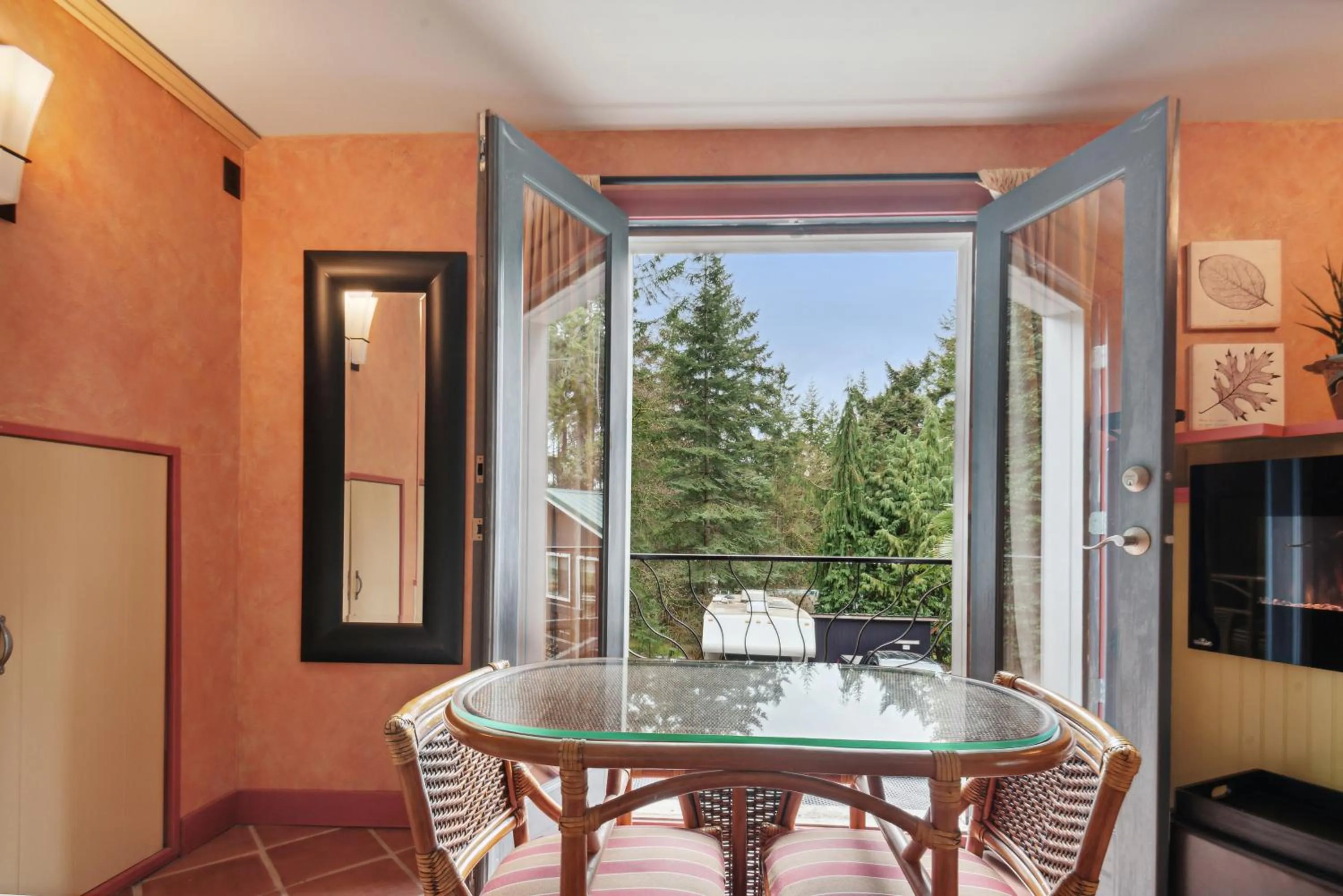 Salt Spring Carriage House B&B