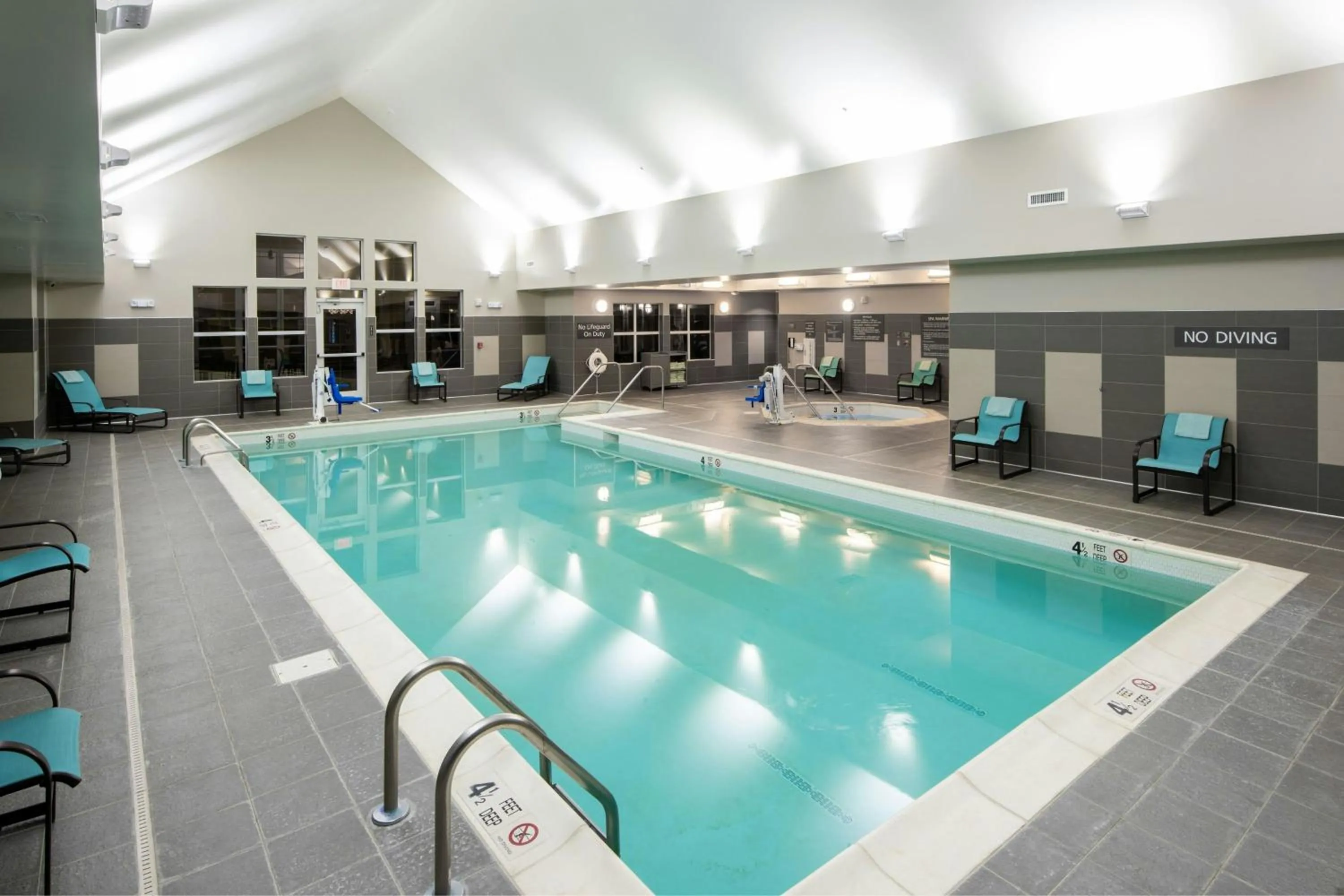 Swimming pool in Residence Inn by Marriott Albany Clifton Park