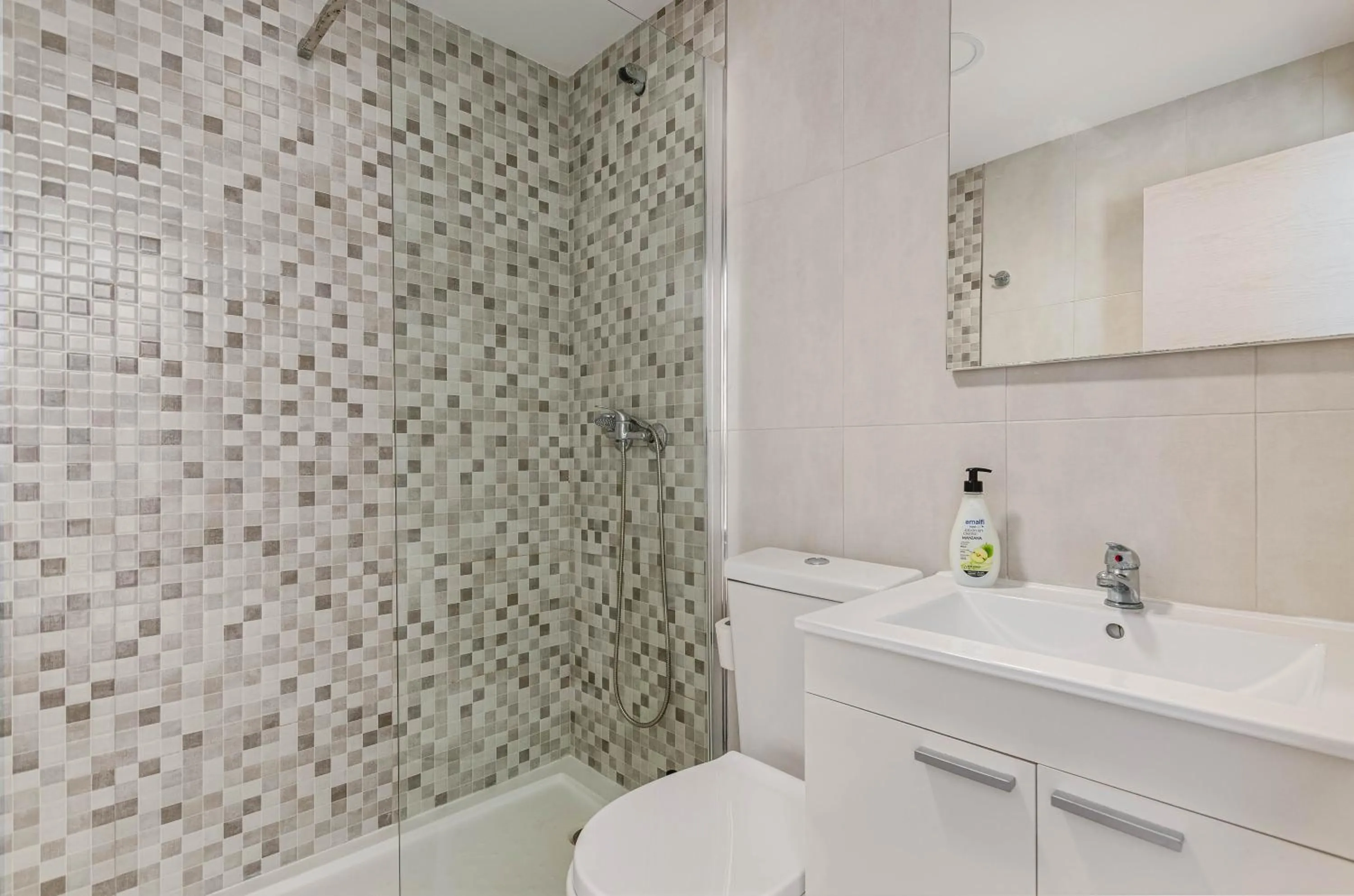 Shower in Acapulco Apartments