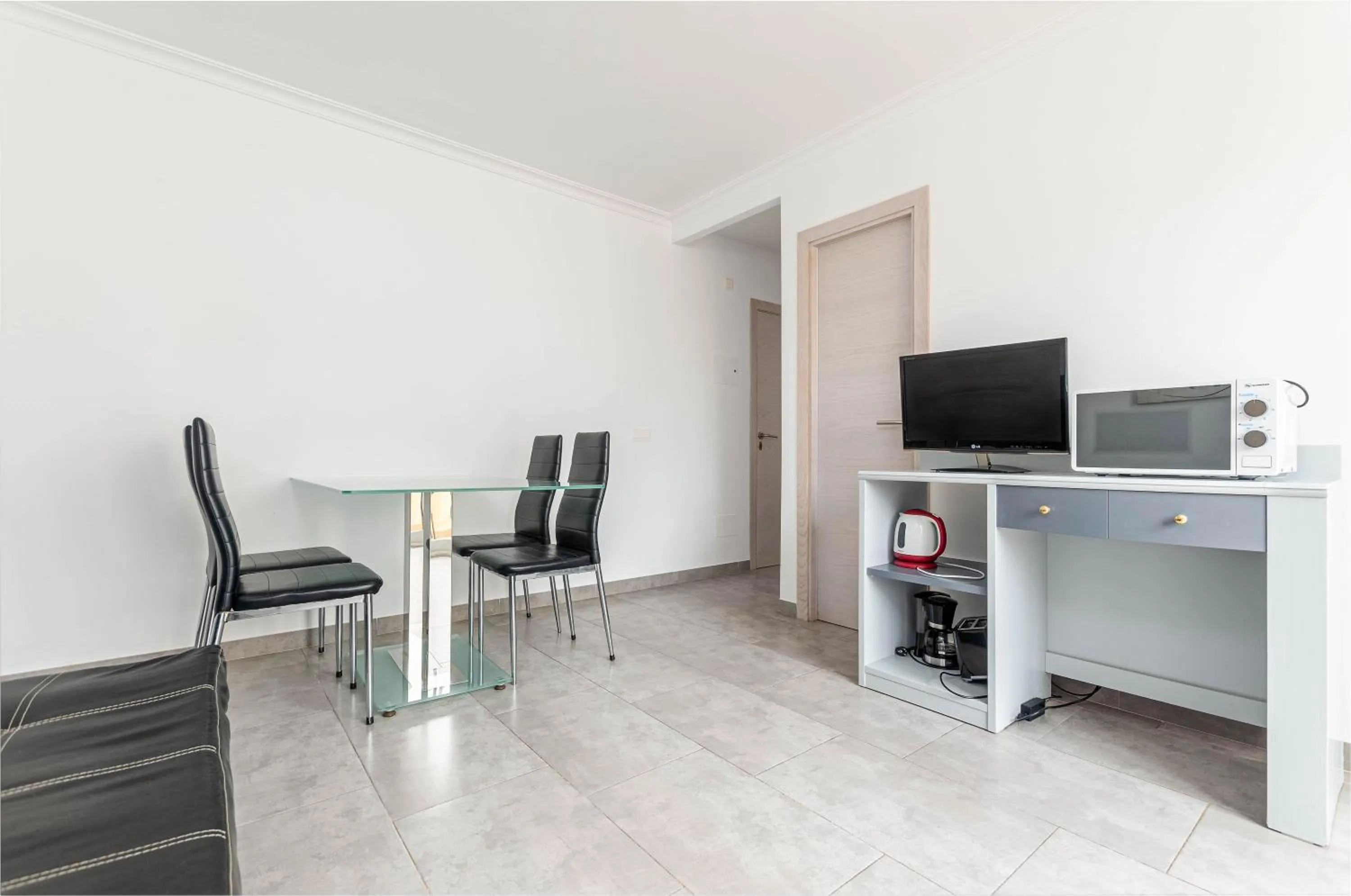 Seating area in Acapulco Apartments