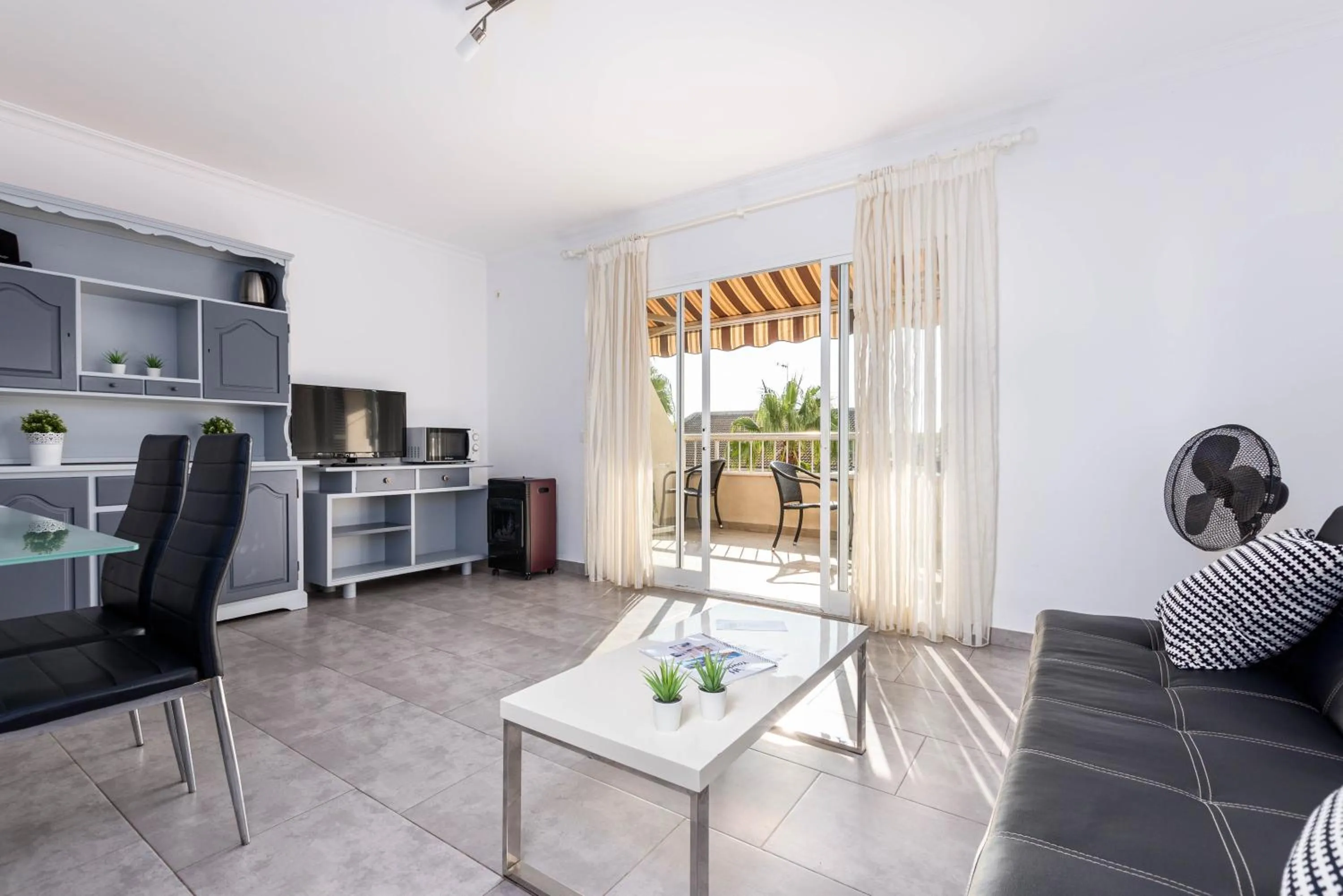 Living room in Acapulco Apartments