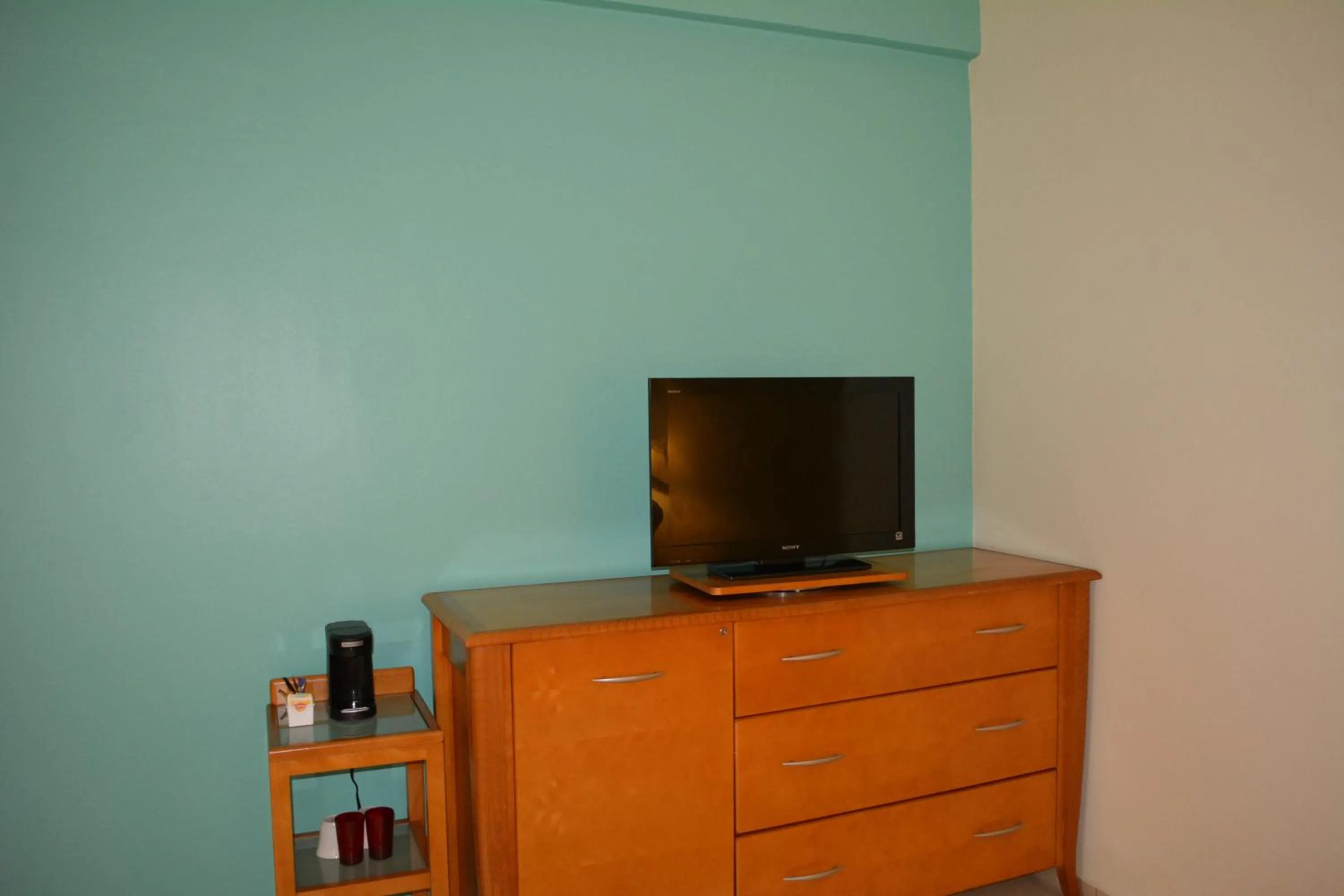 Bedroom in Alicia's Inn