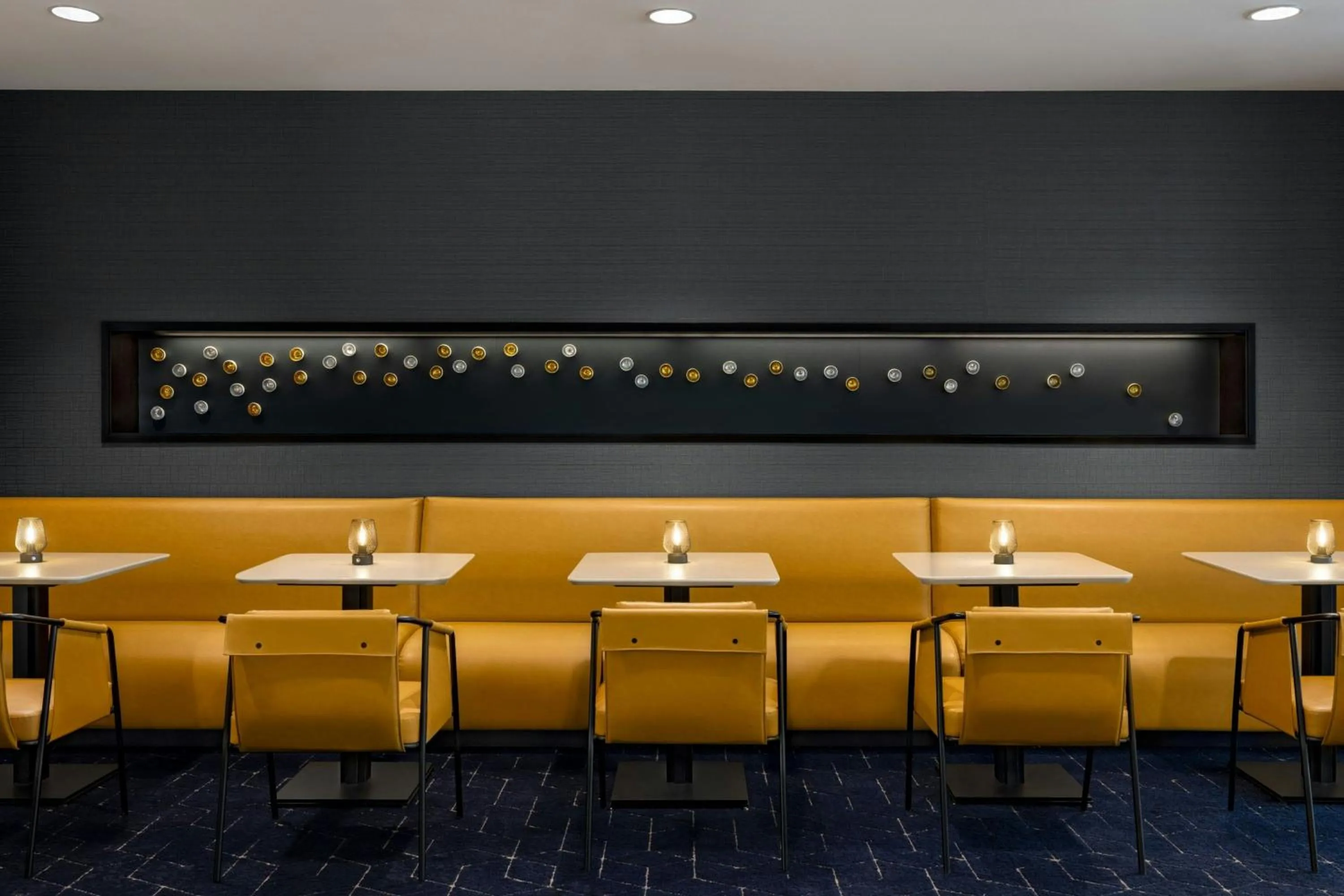 Restaurant/places to eat in Courtyard by Marriott Wilkes-Barre Arena