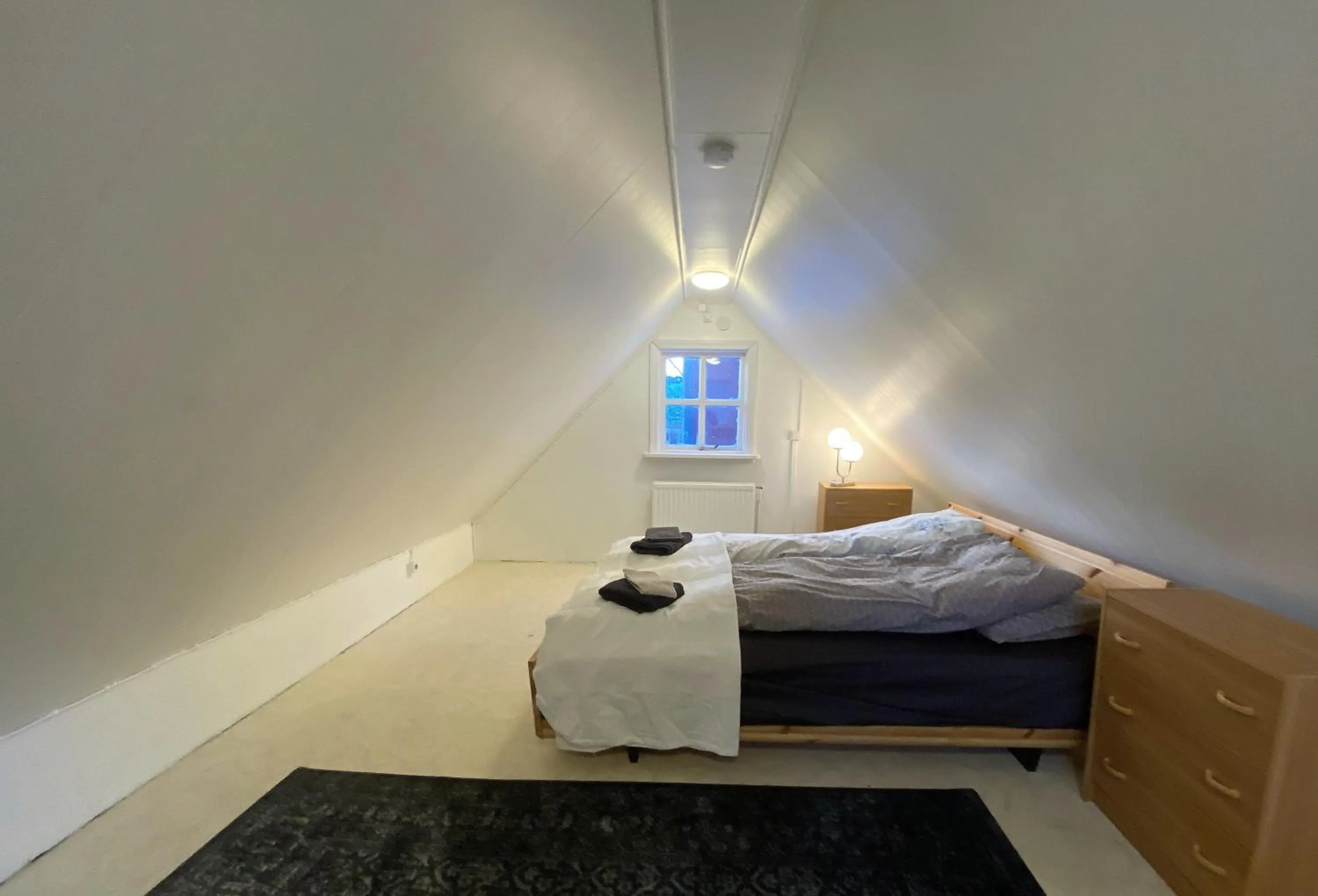 Photo of the whole room, Bed in Day Dream Mjostraeti 10a
