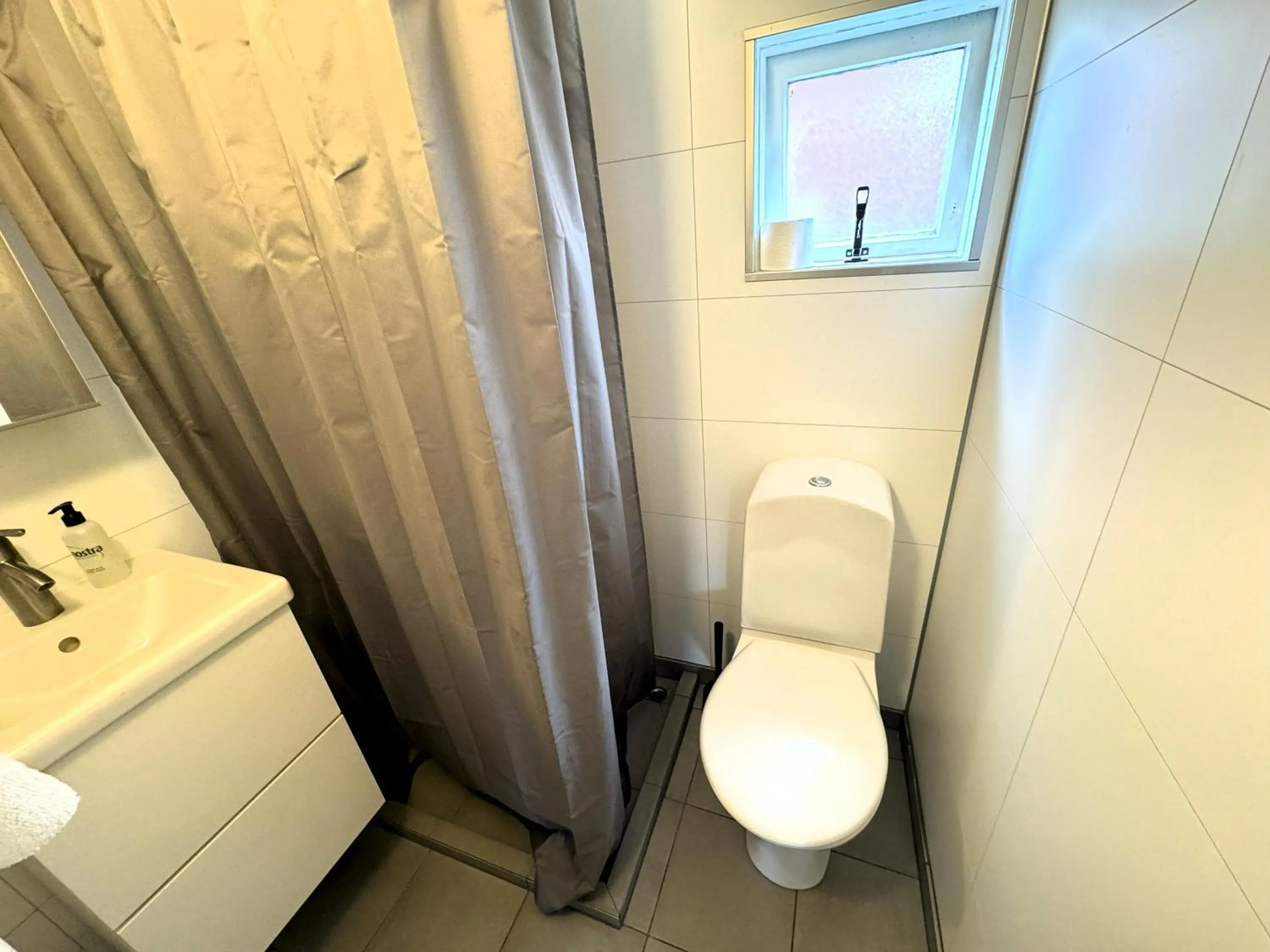 Toilet in Day Dream Mjostraeti 10a