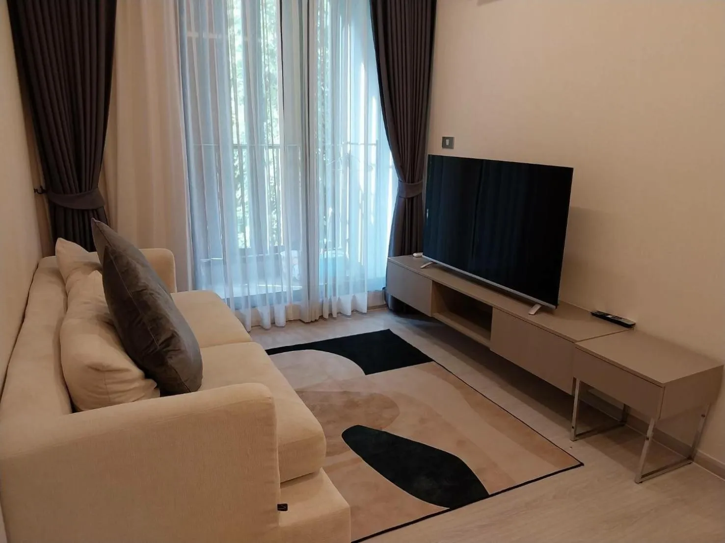 Living room in Bangkok Sukhumvit 36 Vtara