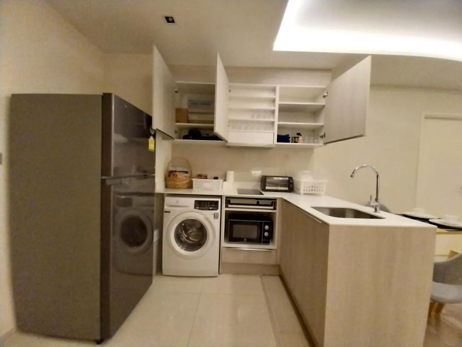 kitchen in Bangkok Sukhumvit 36 Vtara