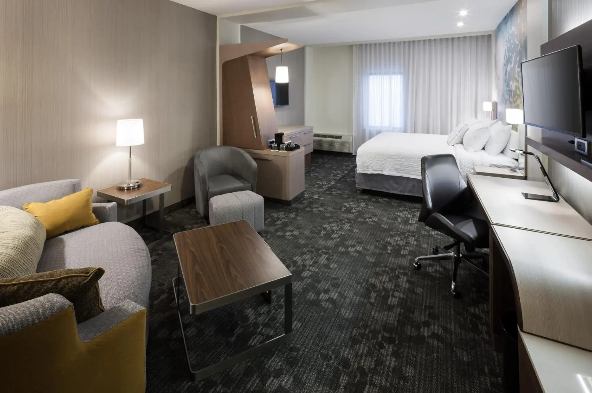 King Suite with Sofa Bed in Courtyard by Marriott Houston North/Shenandoah King Suite with Sofa Bed in Courtyard by Marriott Houston North/Shenandoah