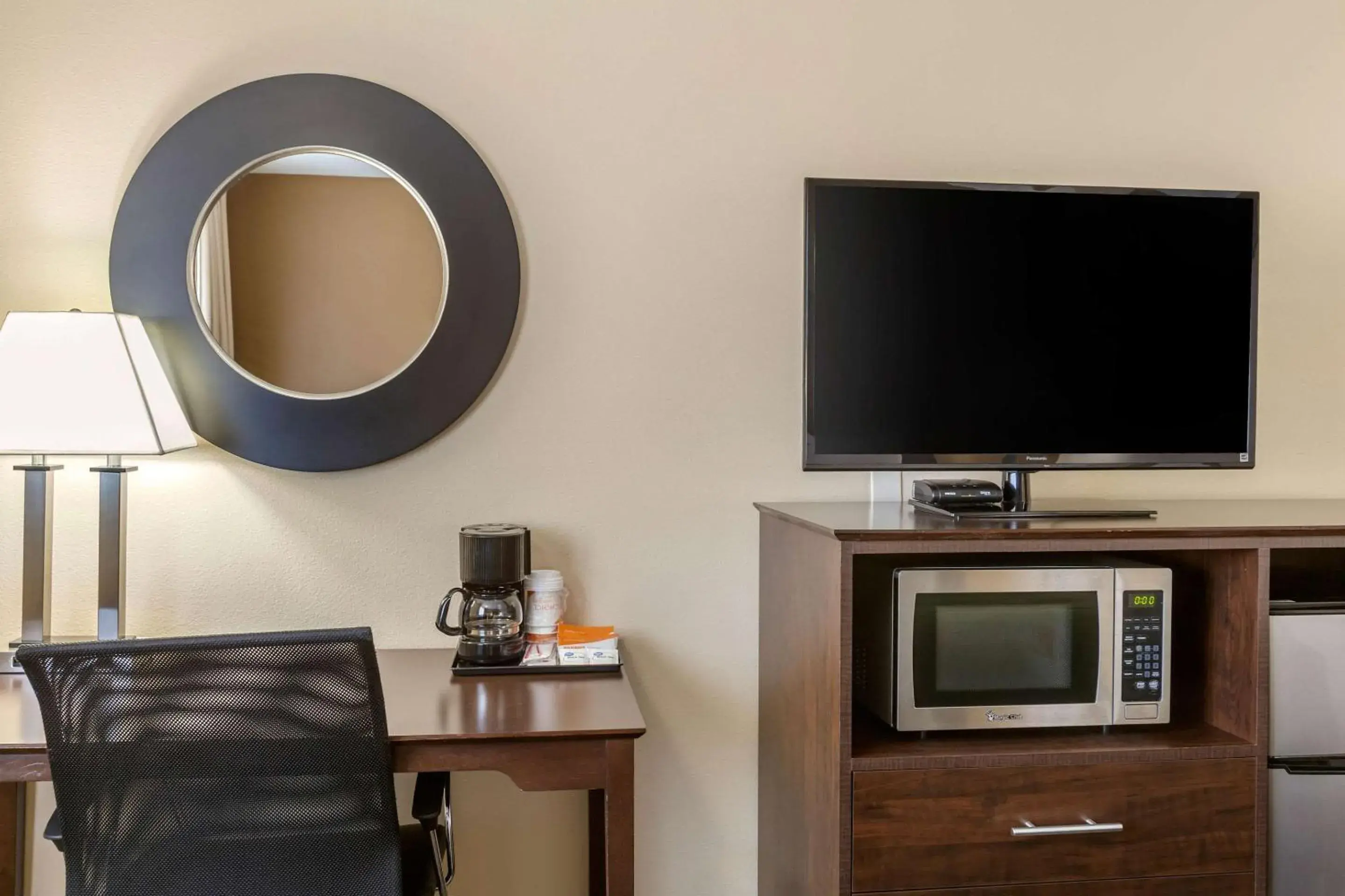 Bedroom in Quality Inn Ontario Bedroom in Quality Inn Ontario