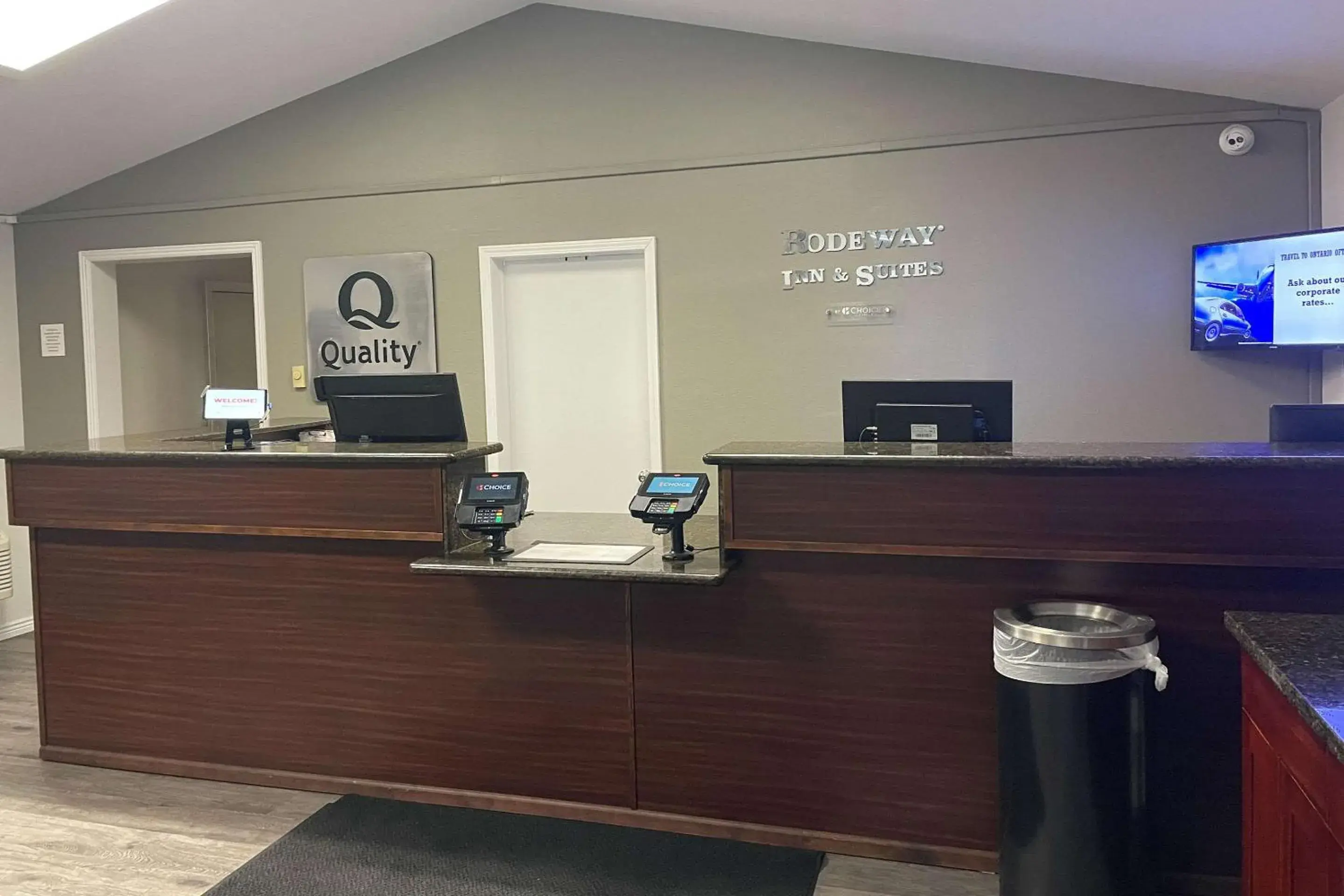 Lobby or reception in Quality Inn Ontario Lobby or reception in Quality Inn Ontario