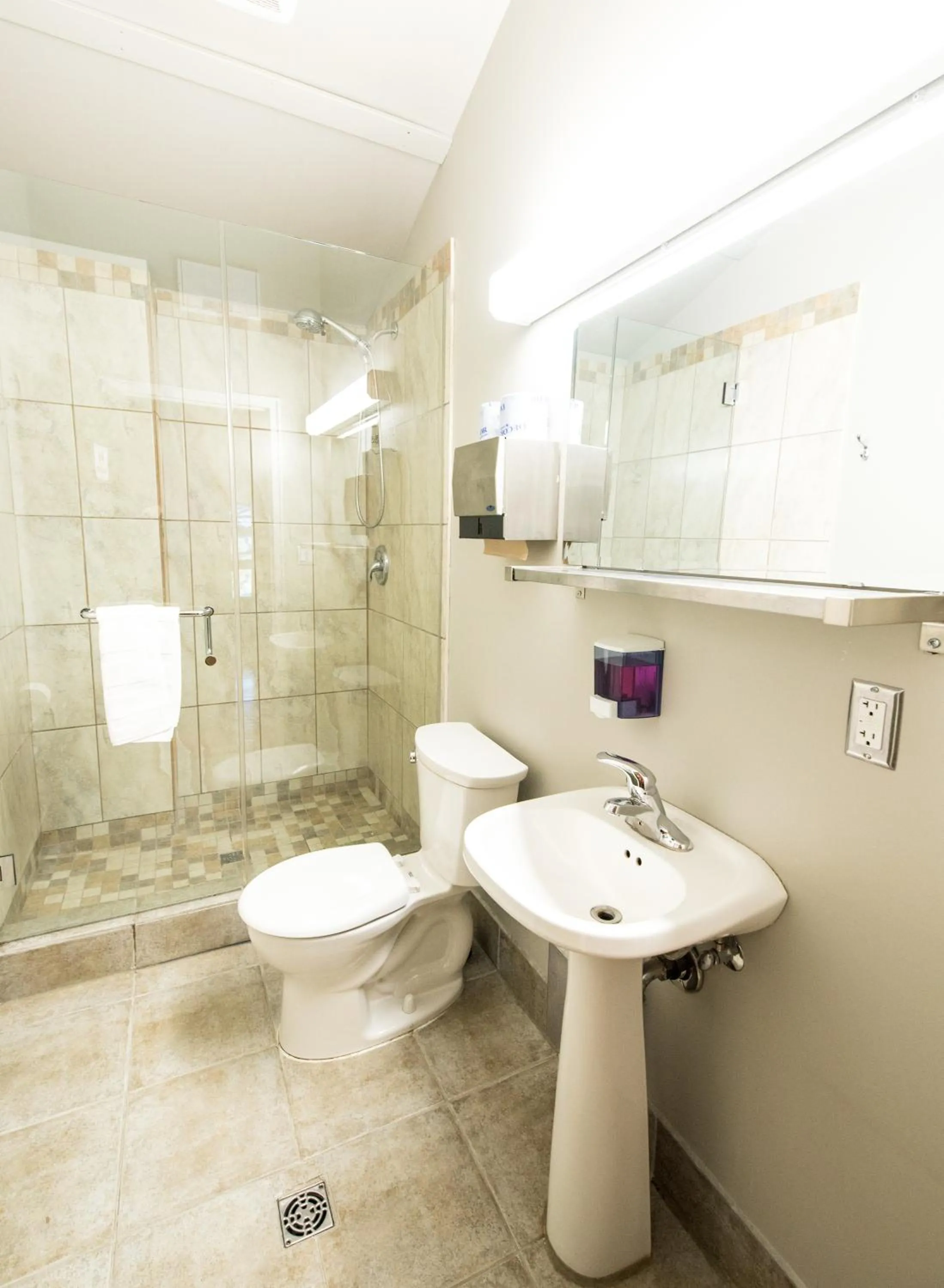 Shower in Canmore Alpine Hostel - Alpine Club of Canada