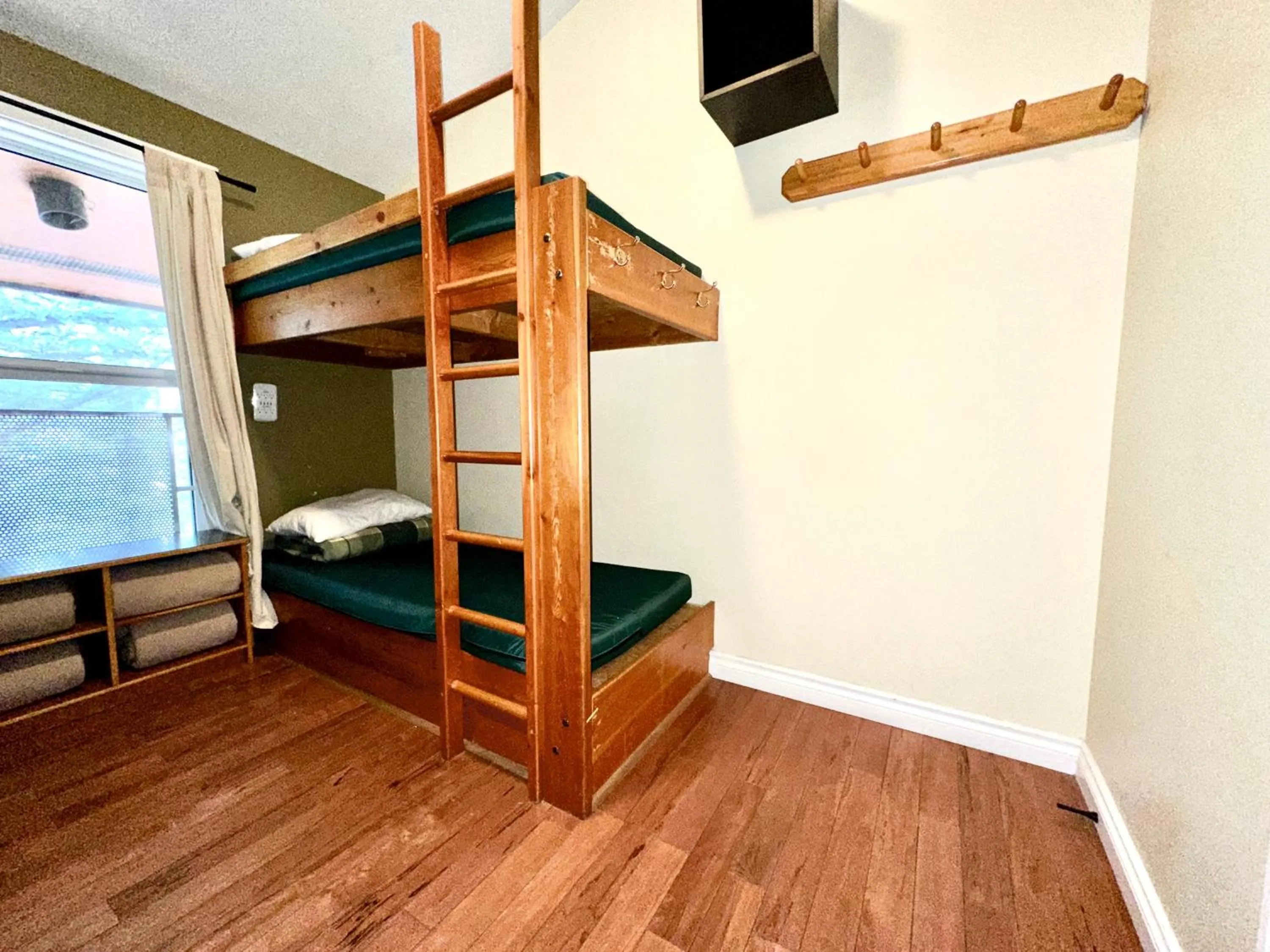 bunk bed, Bed in Canmore Alpine Hostel - Alpine Club of Canada