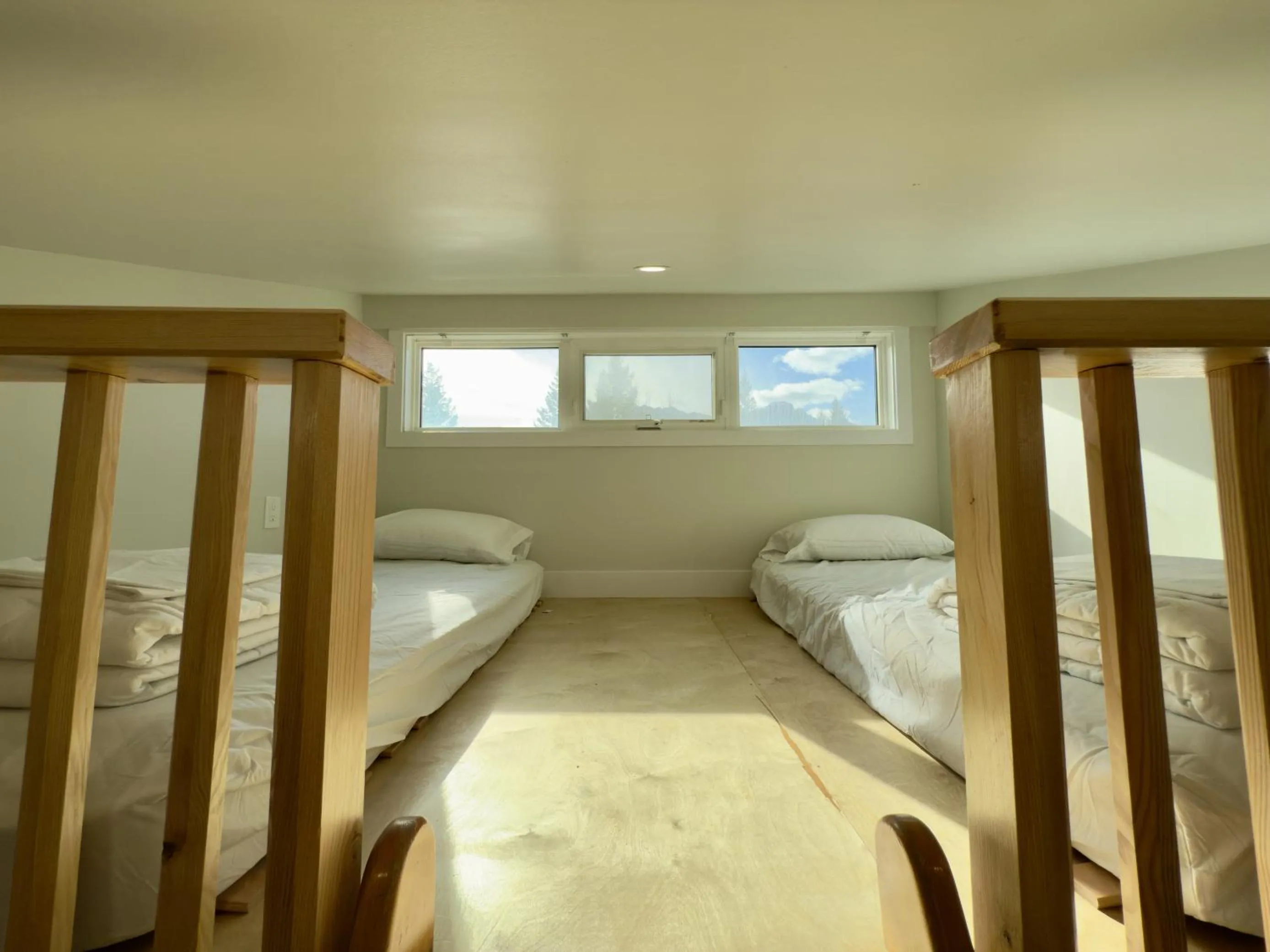 Bedroom, Bed in Canmore Alpine Hostel - Alpine Club of Canada