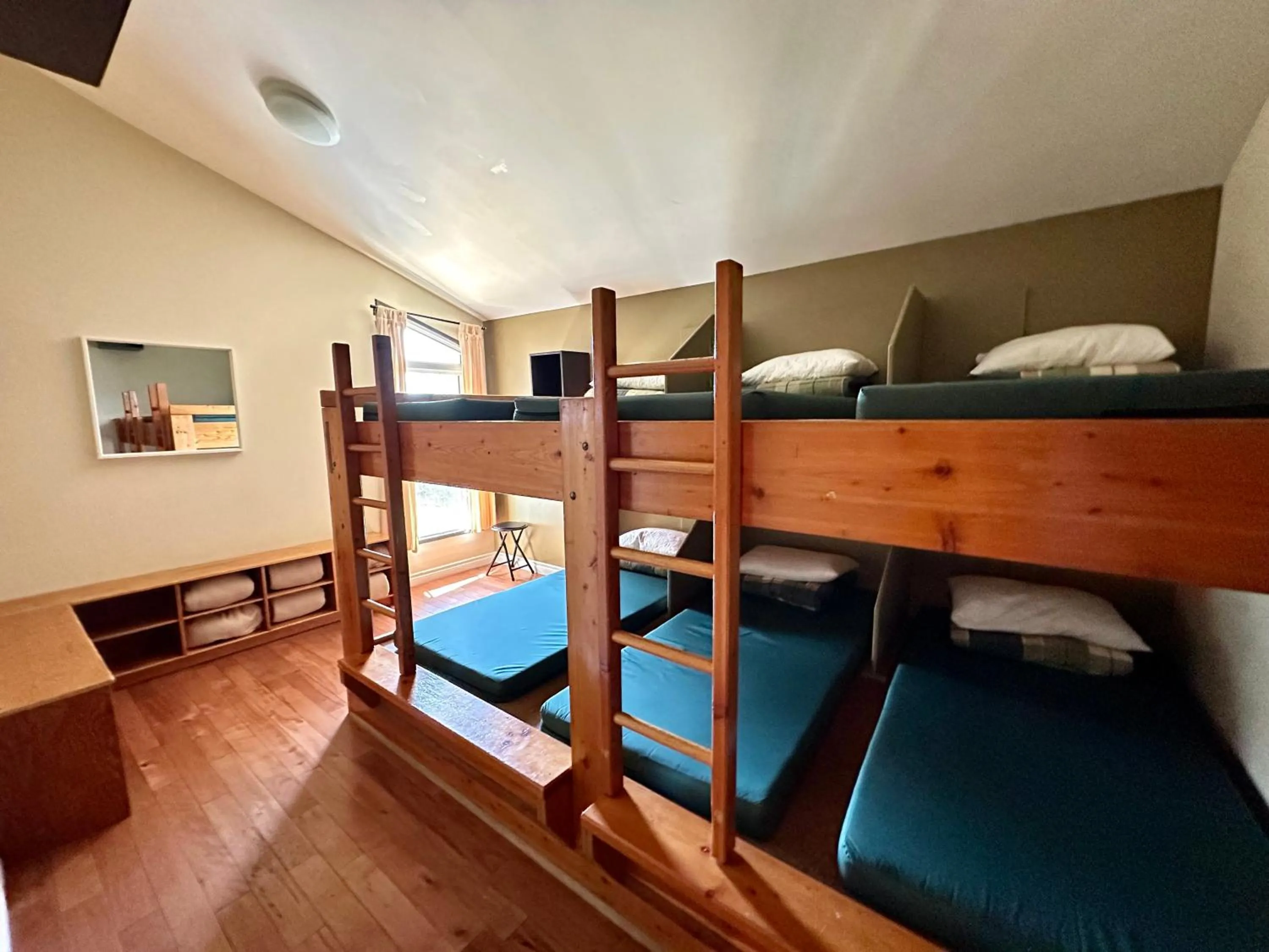 bunk bed, Bed in Canmore Alpine Hostel - Alpine Club of Canada