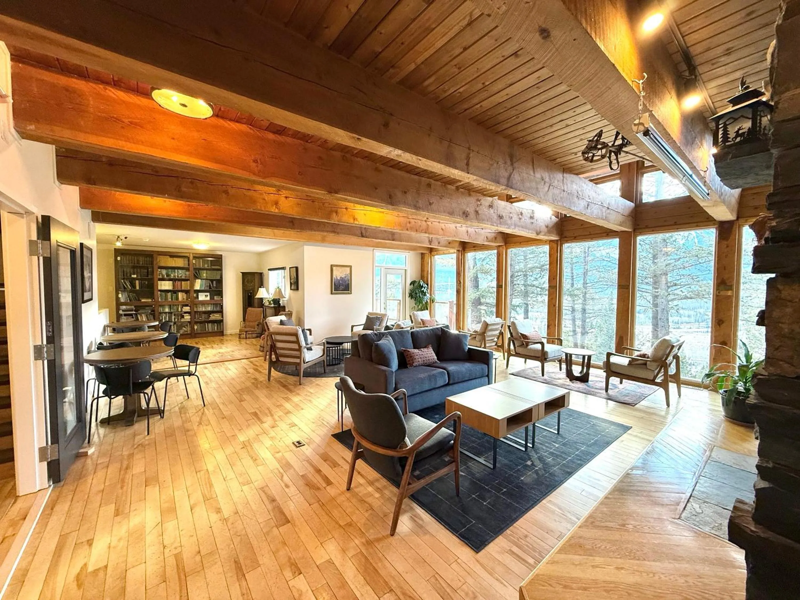 Communal lounge/ TV room in Canmore Alpine Hostel - Alpine Club of Canada