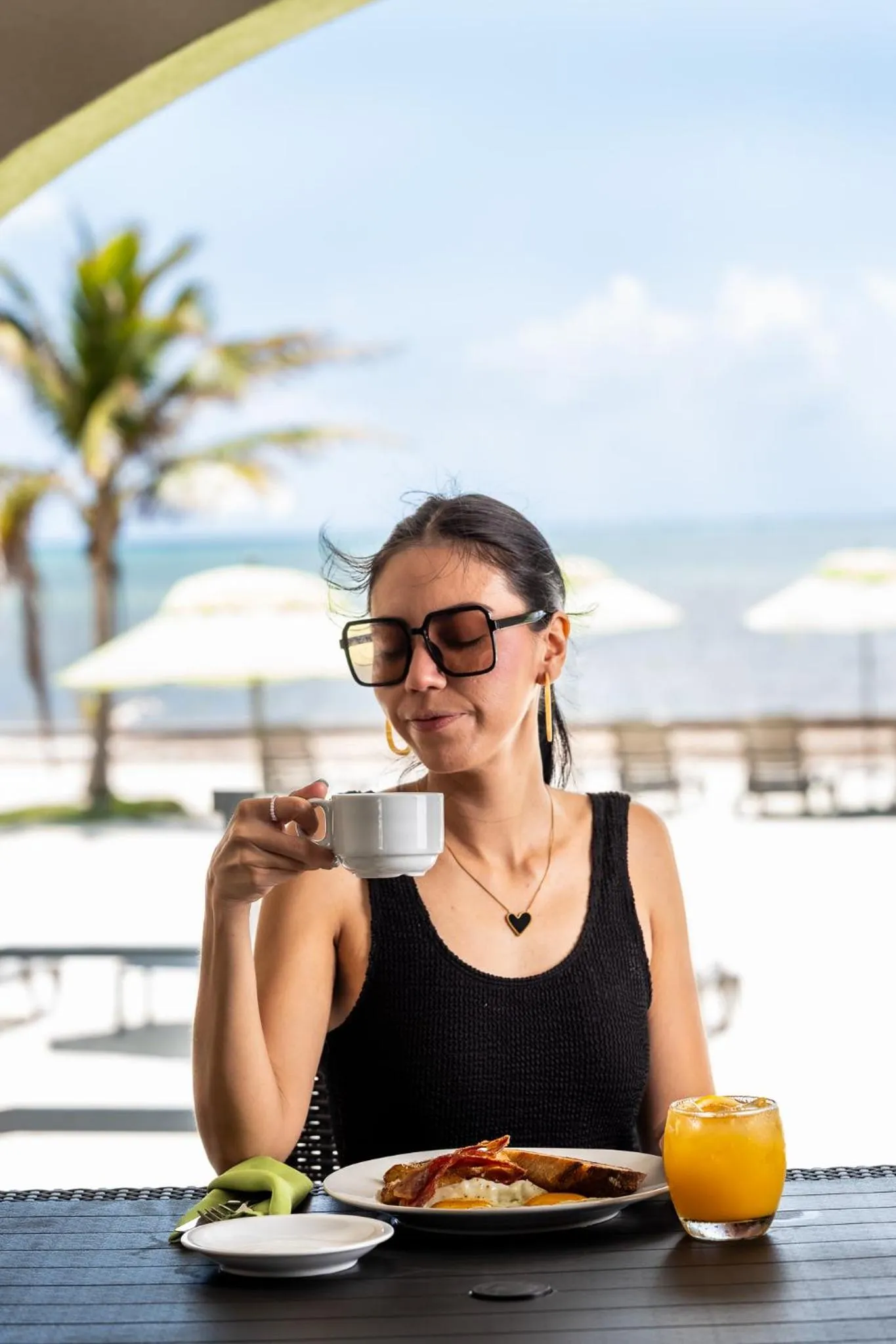 Breakfast in Bananas On The Beach
