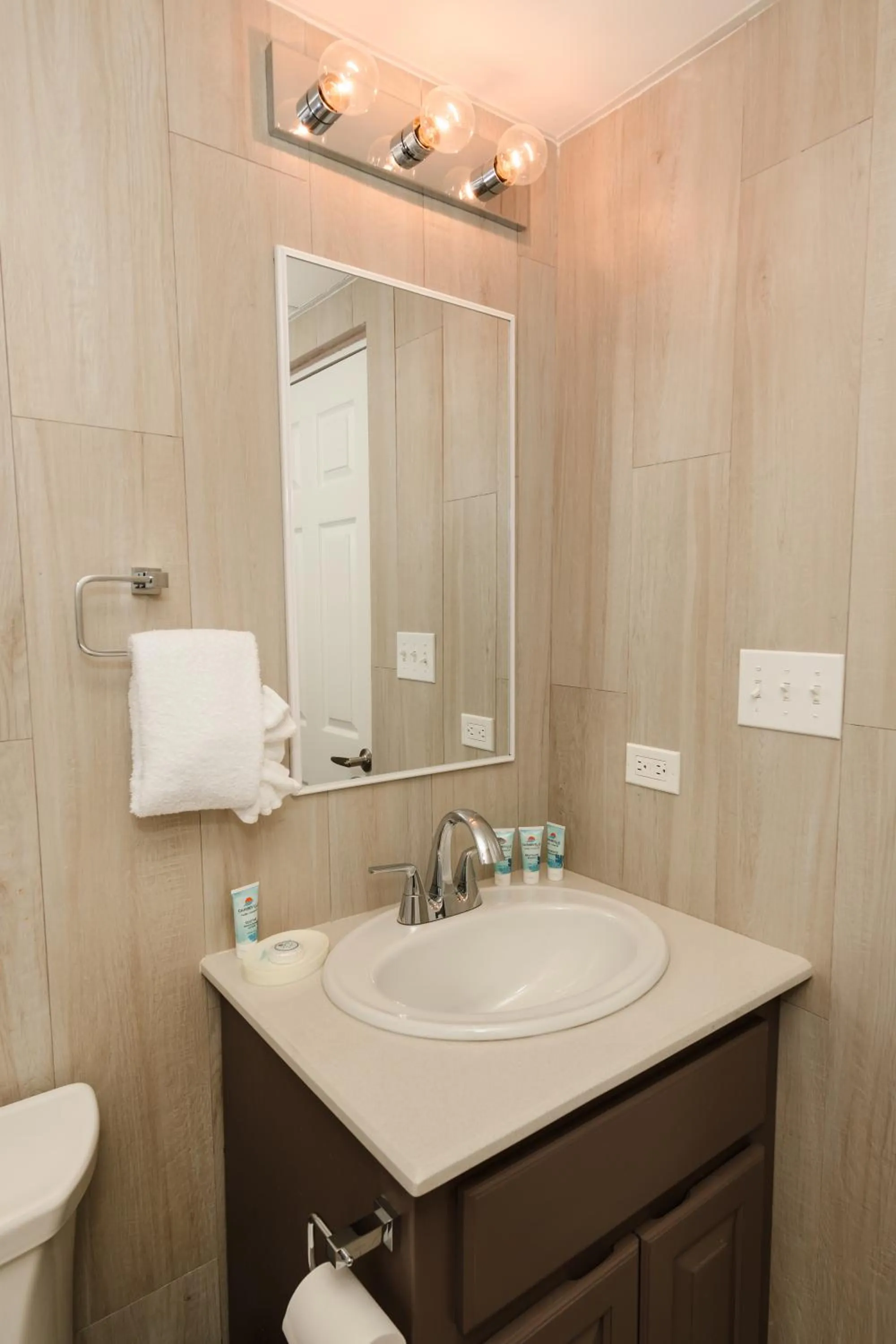 Bathroom in Bananas On The Beach