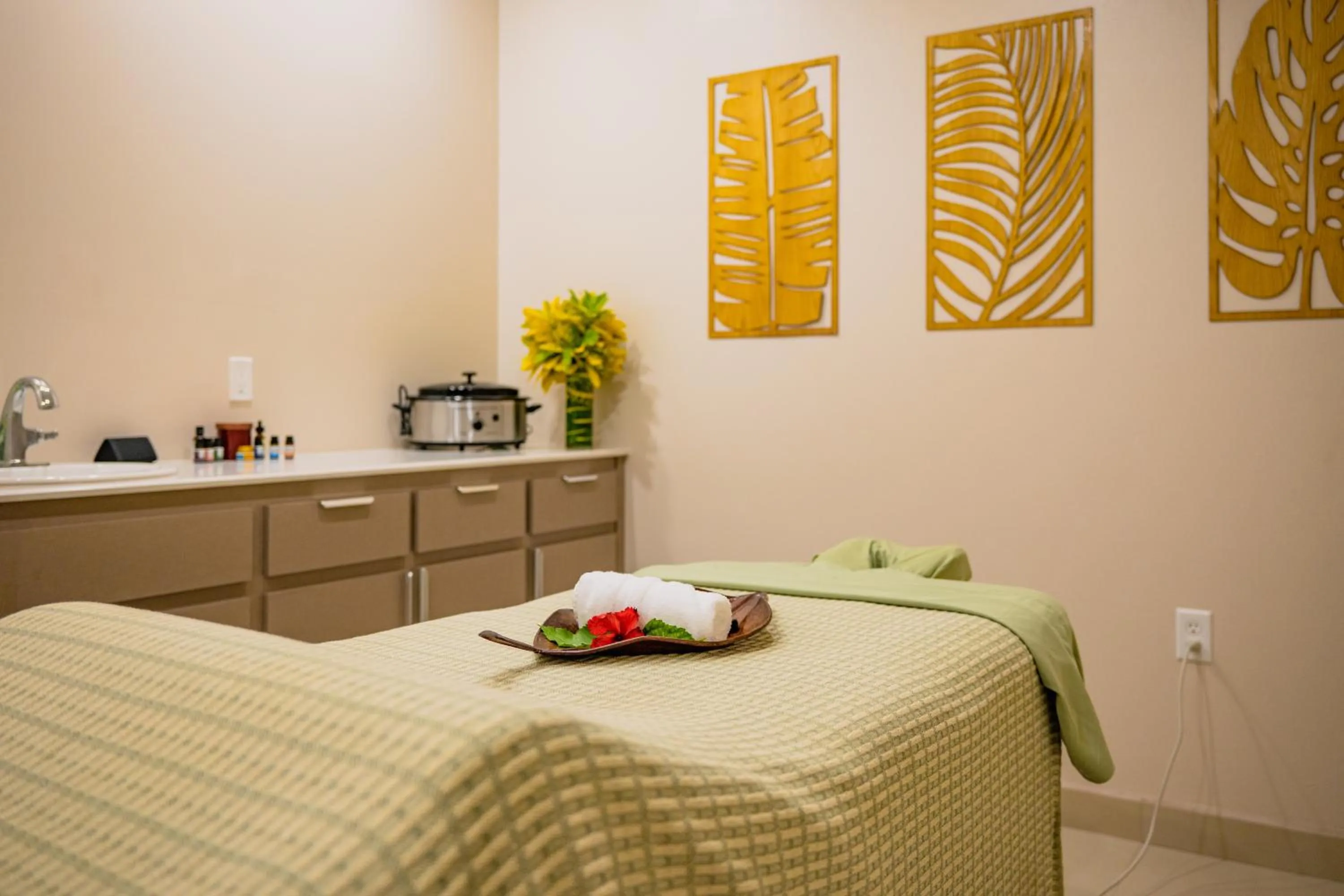 Massage, Bed in Bananas On The Beach