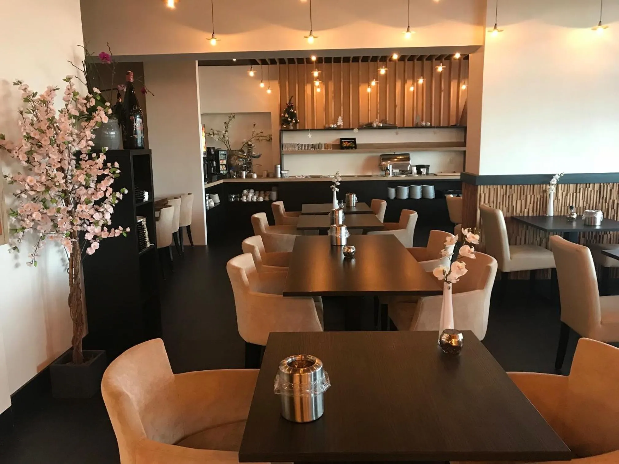 Restaurant/places to eat in Palace Hotel Zandvoort