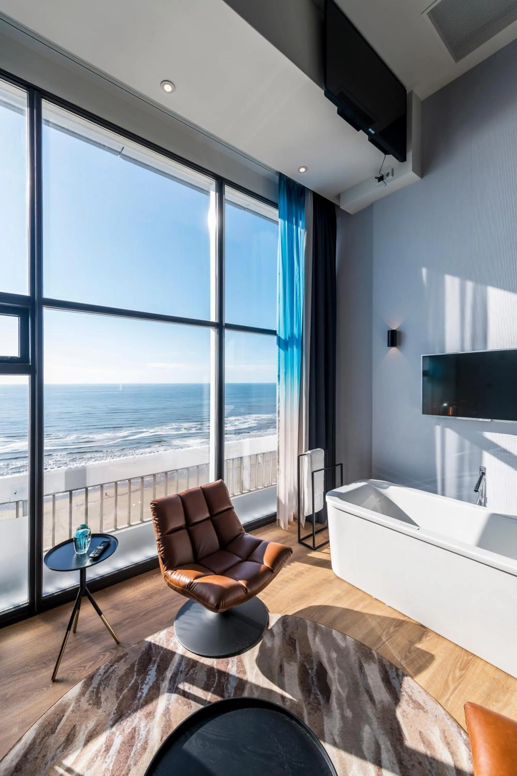 Living room, Bed in Palace Hotel Zandvoort