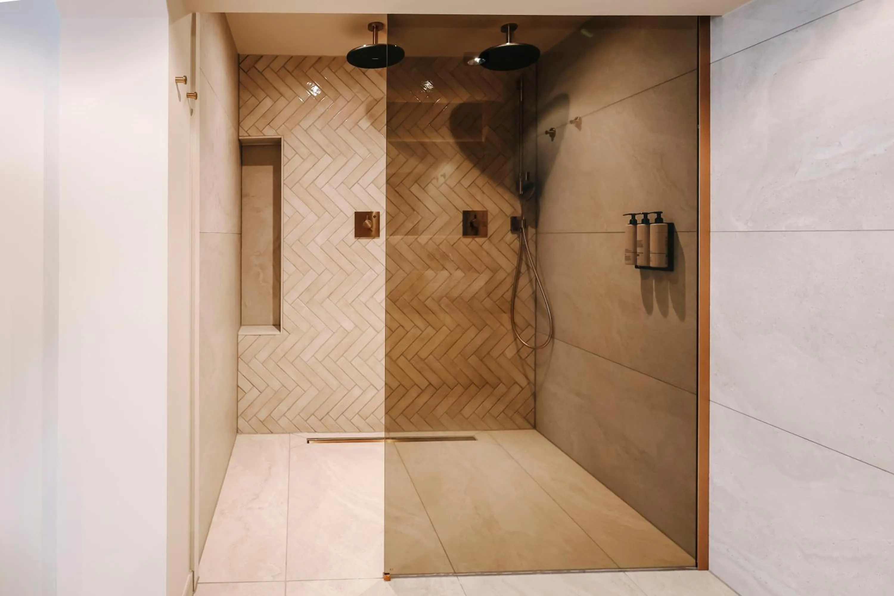 Shower in Palace Hotel Zandvoort