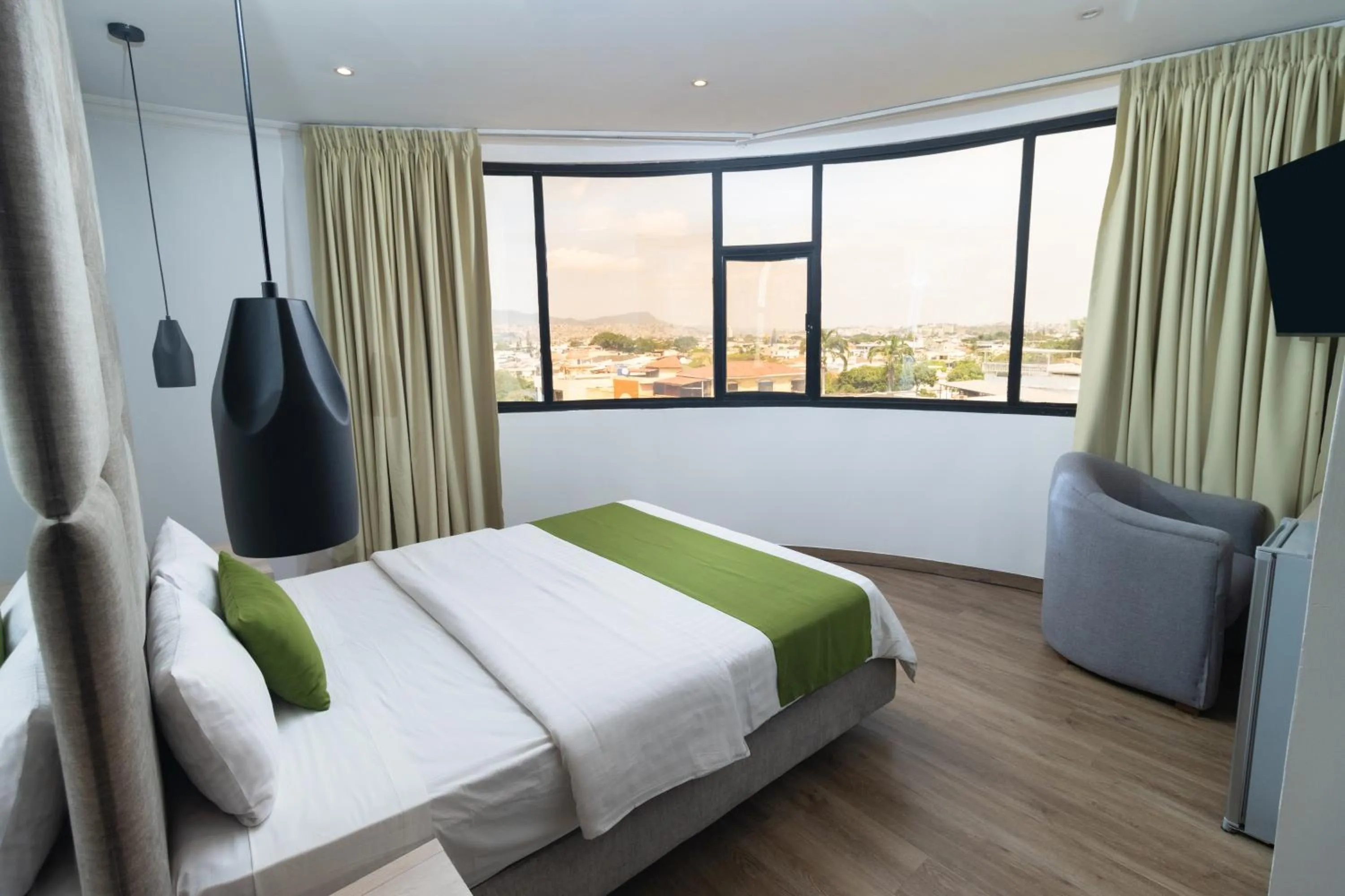 Bed in Hotel Plaza Monte Carlo