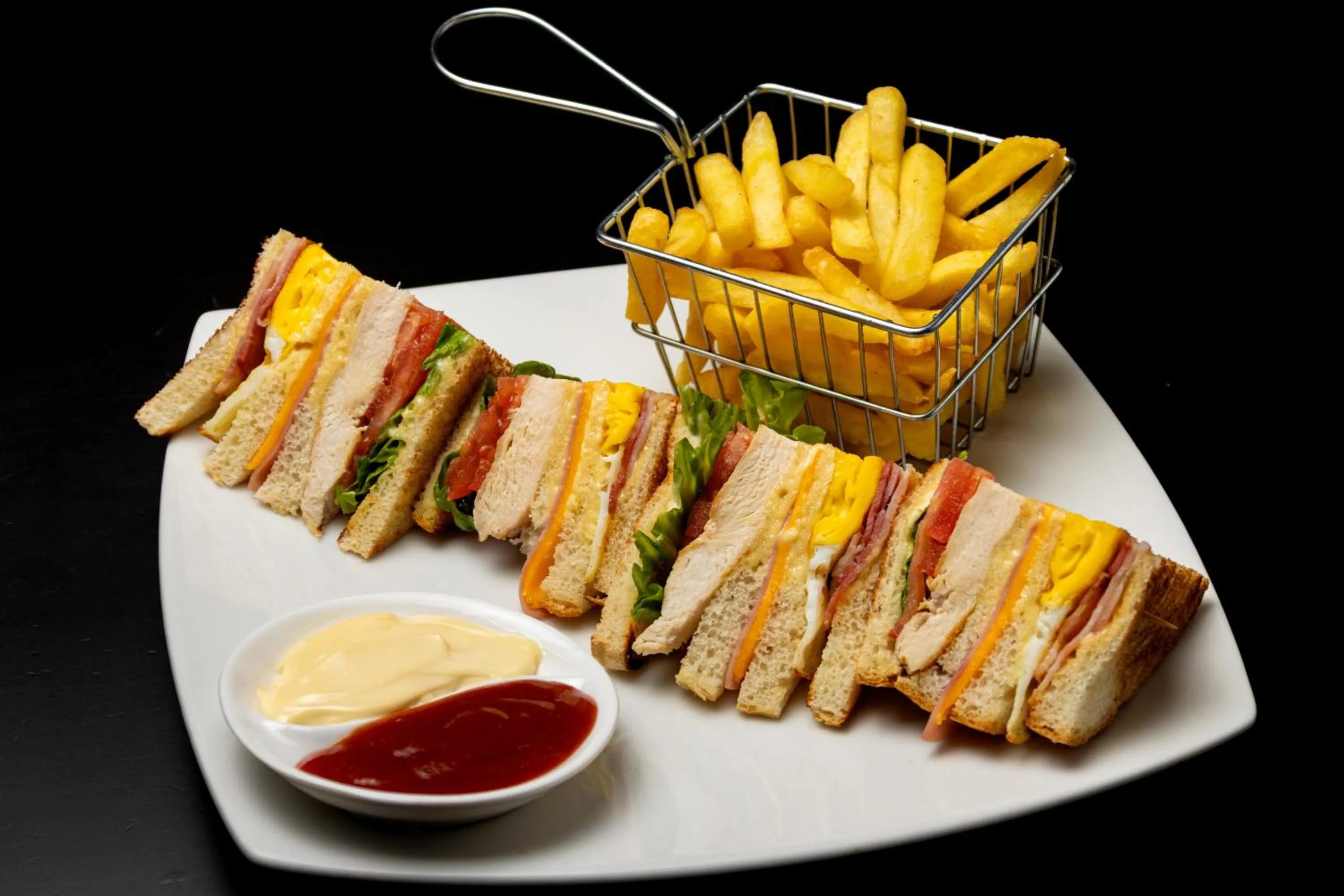 Restaurant/places to eat in Hotel Plaza Monte Carlo