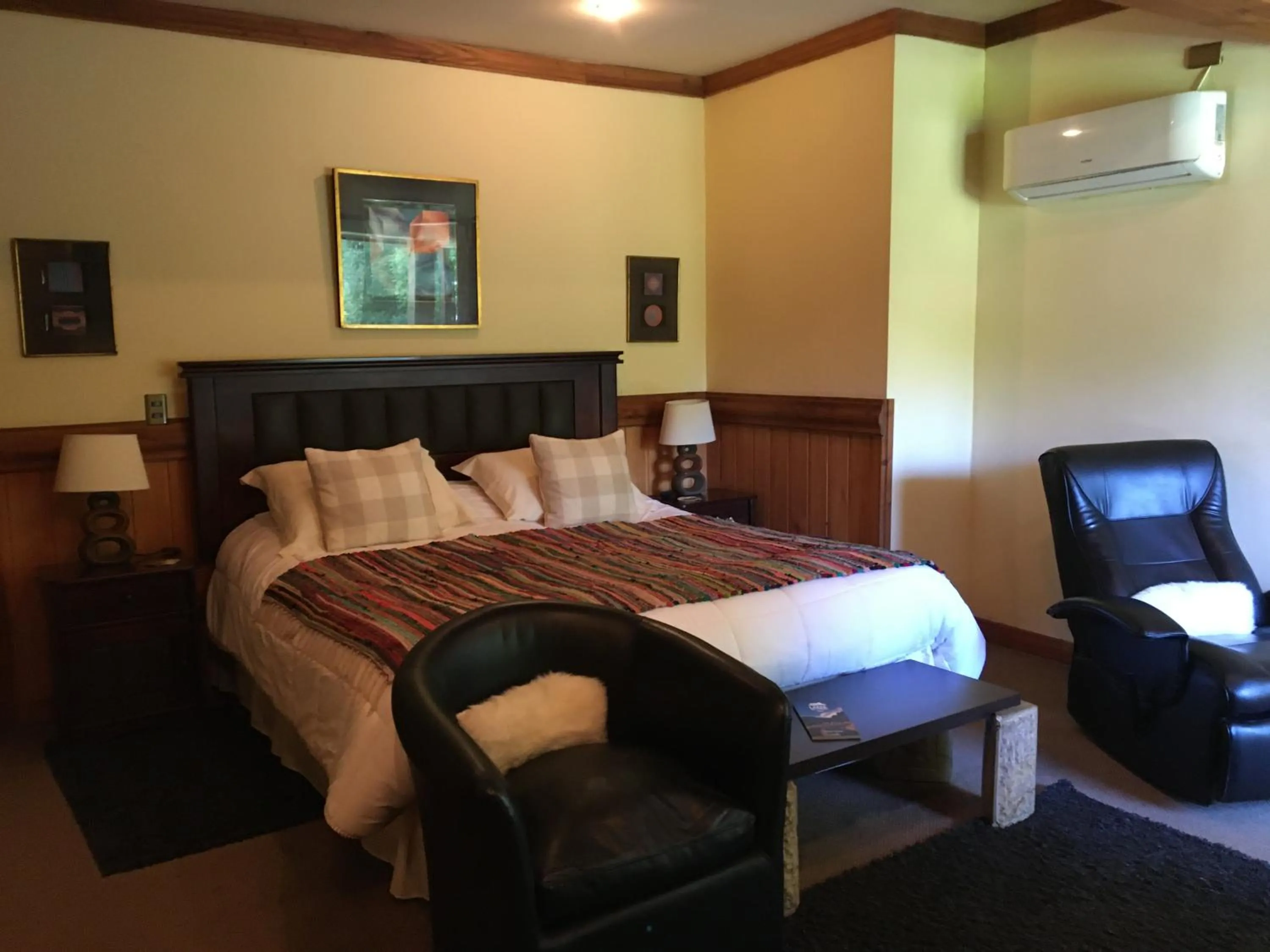Bed in Merken Bed & Breakfast