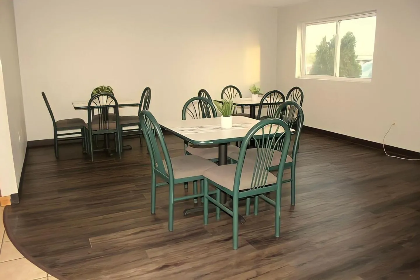 Dining area in AmeriVu Inn And Suites