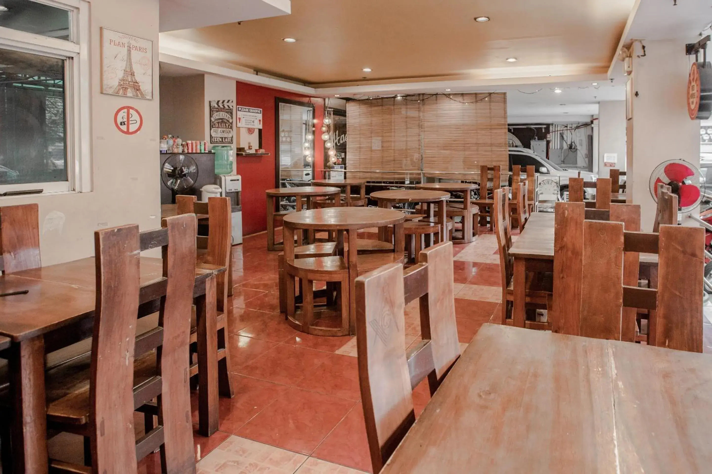 Restaurant/places to eat in Super OYO 714 Haeinsa Condotel Restaurant/places to eat in Super OYO 714 Haeinsa Condotel