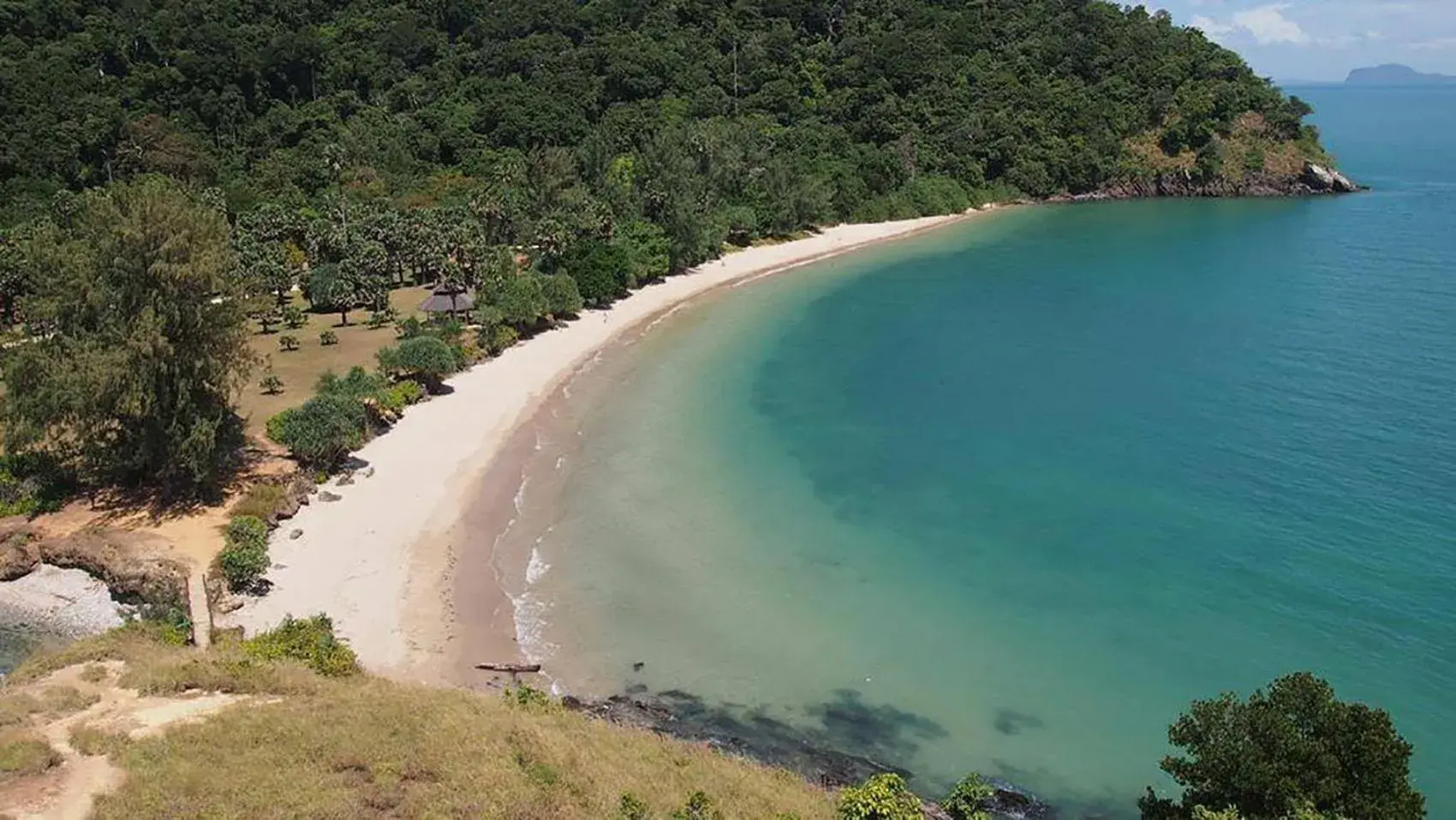 Beach, Bird's-eye View in Penn Sunset Villa 4