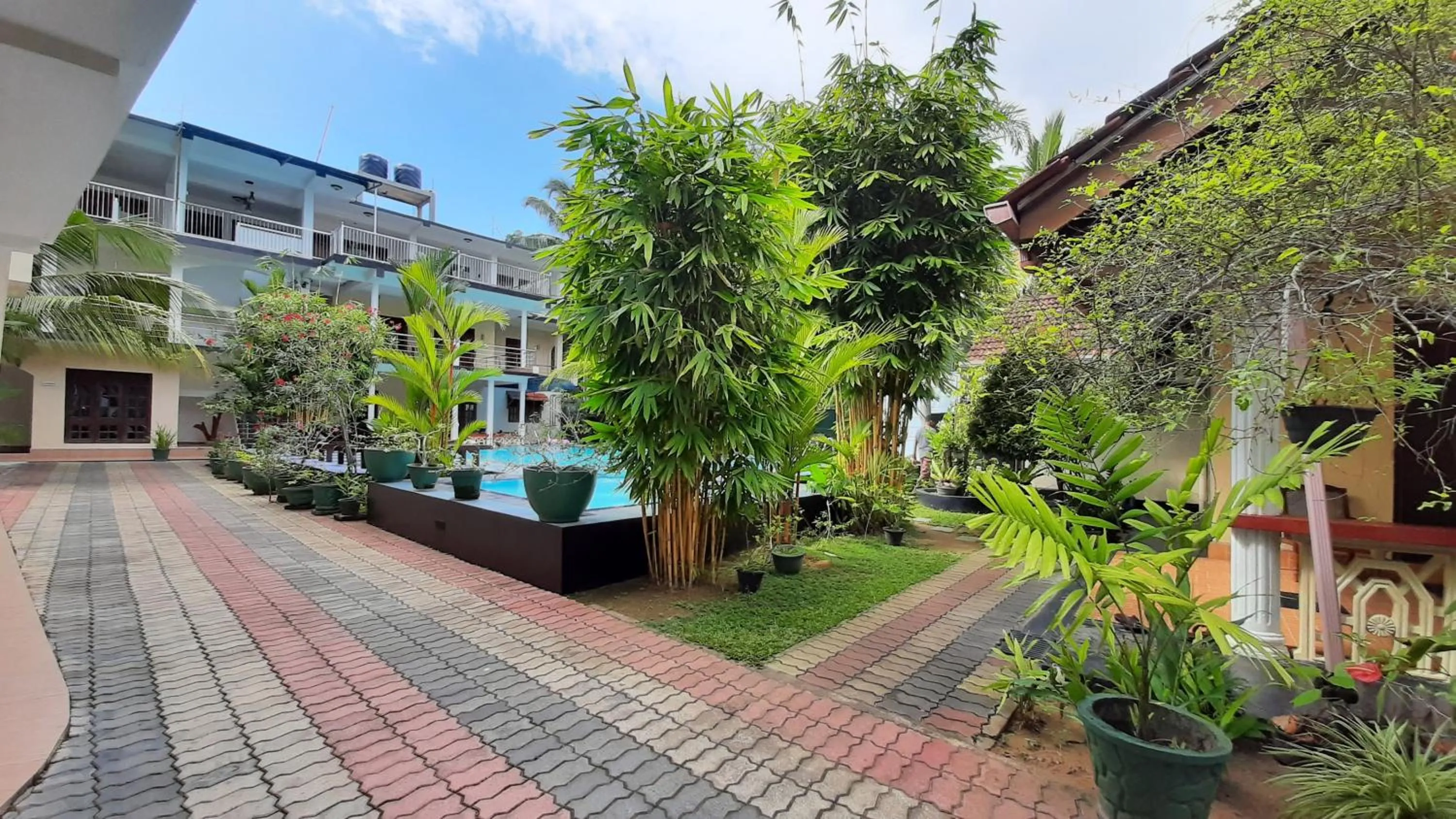 Property building in The Lodge Unawatuna