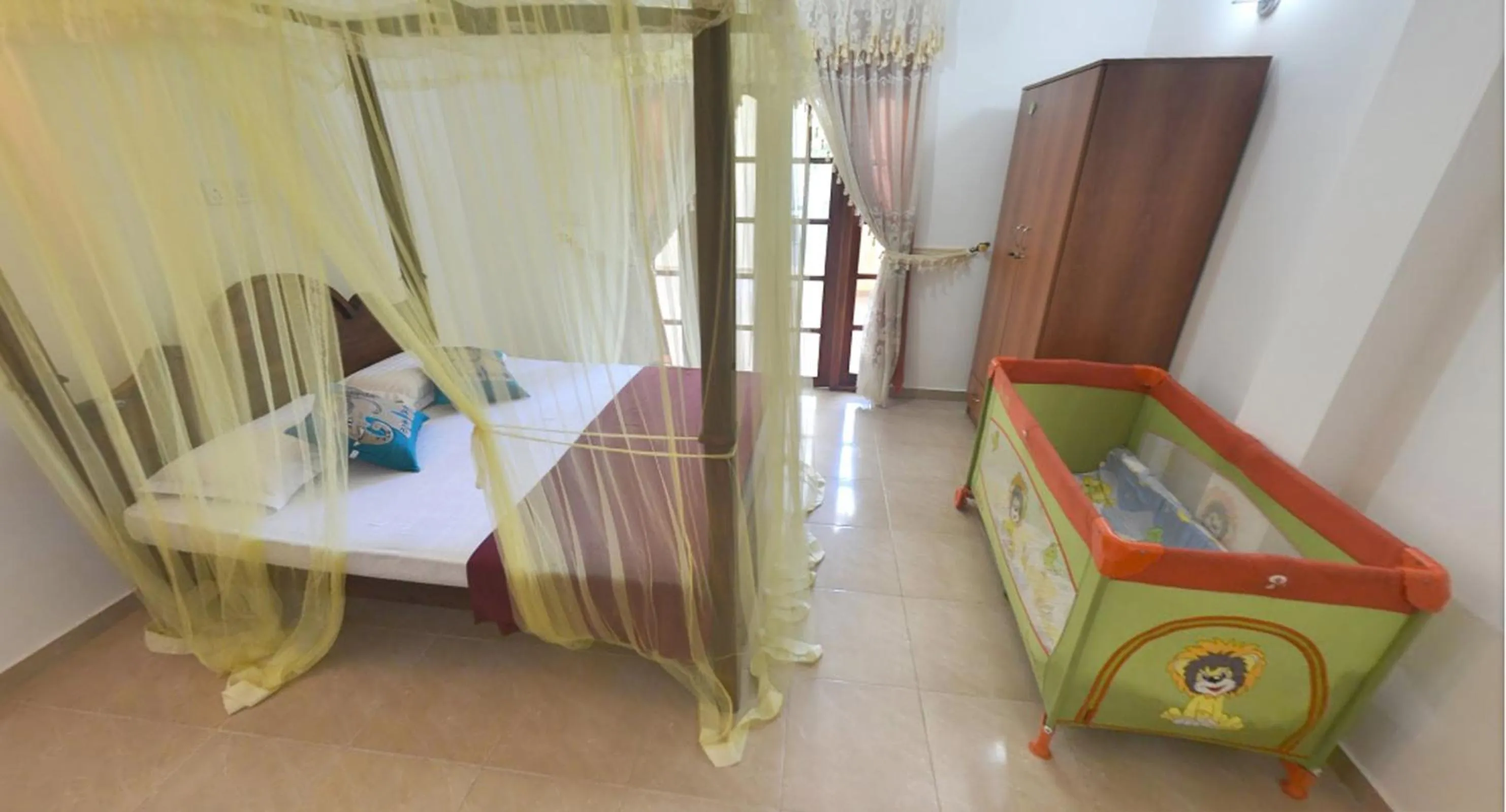 cot, Bed in The Lodge Unawatuna
