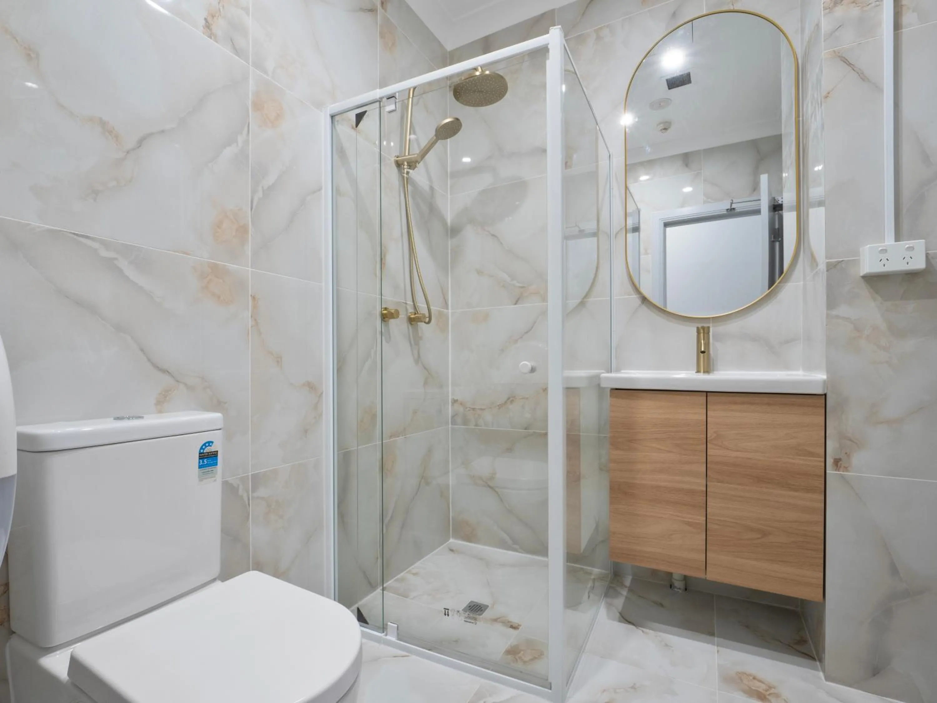 Bathroom in AZZURRO POD HOTEL Darling Harbour- Near ICC