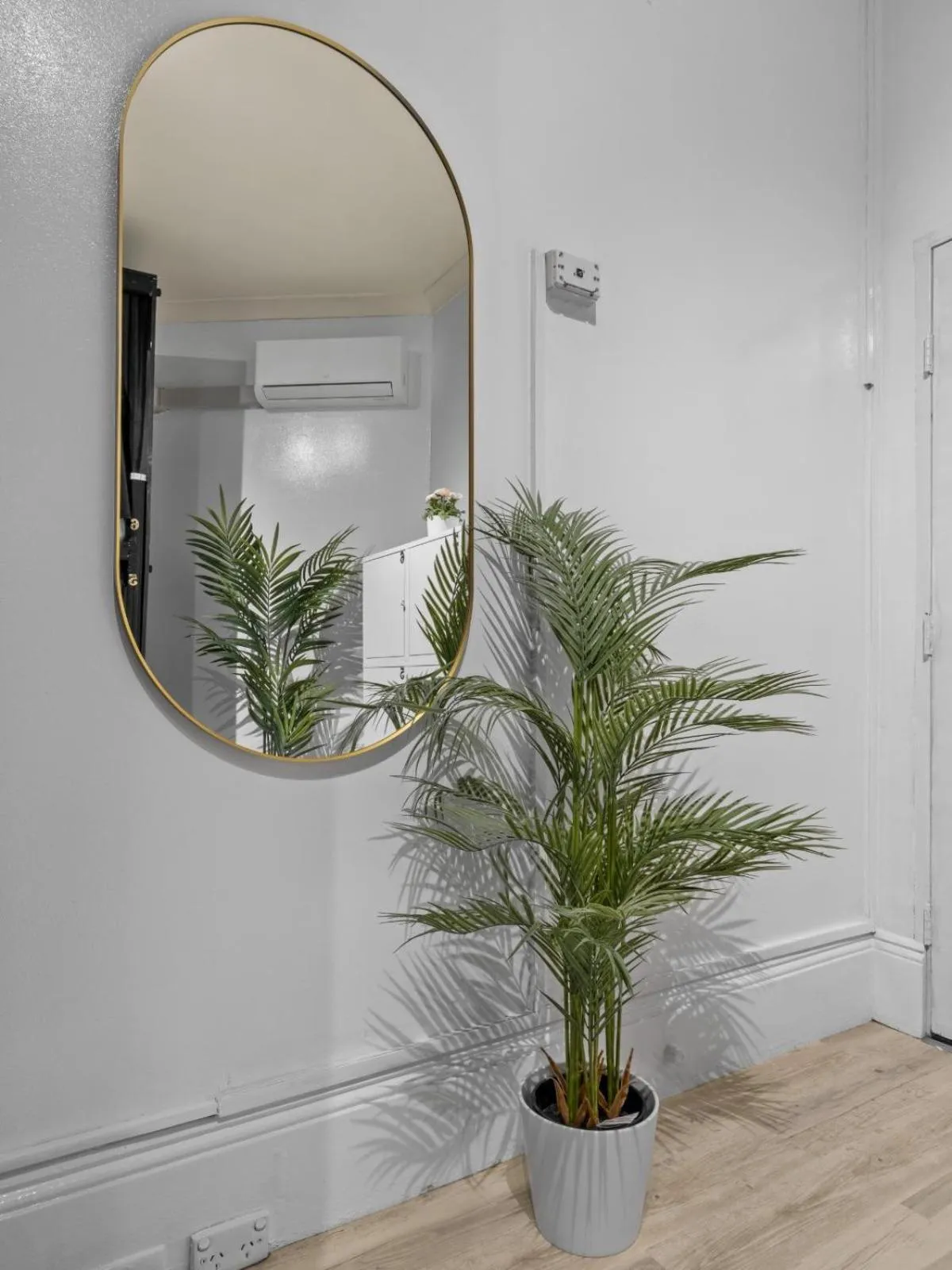 furniture in AZZURRO POD HOTEL Darling Harbour- Near ICC