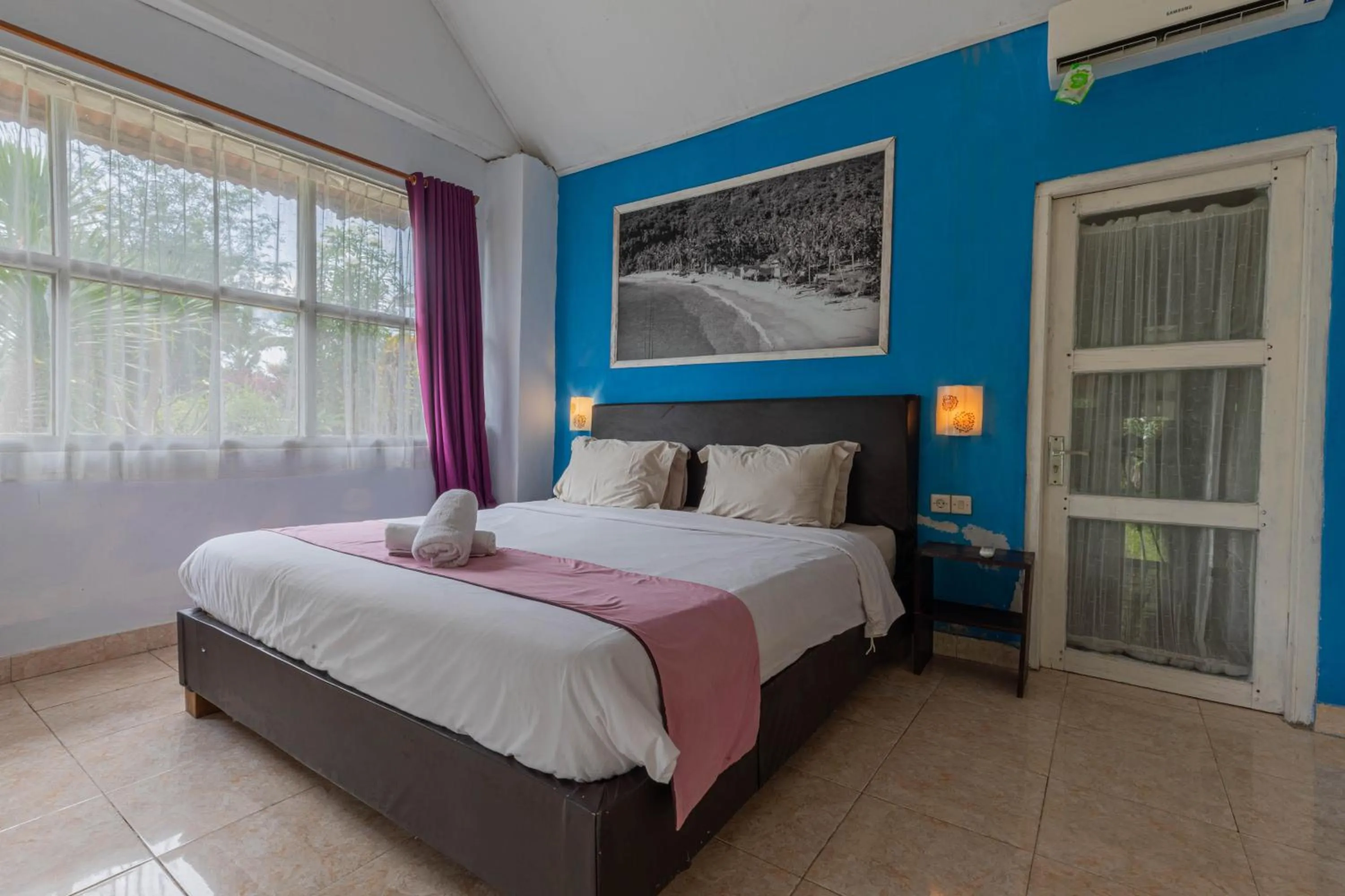 Standard Double Room in Annaya House