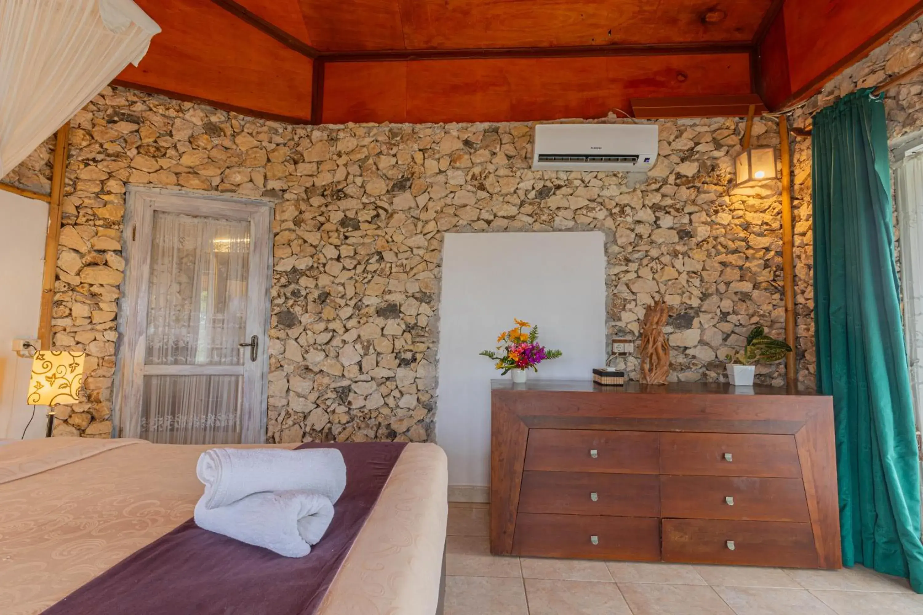 Deluxe Double Room in Annaya House Deluxe Double Room in Annaya House