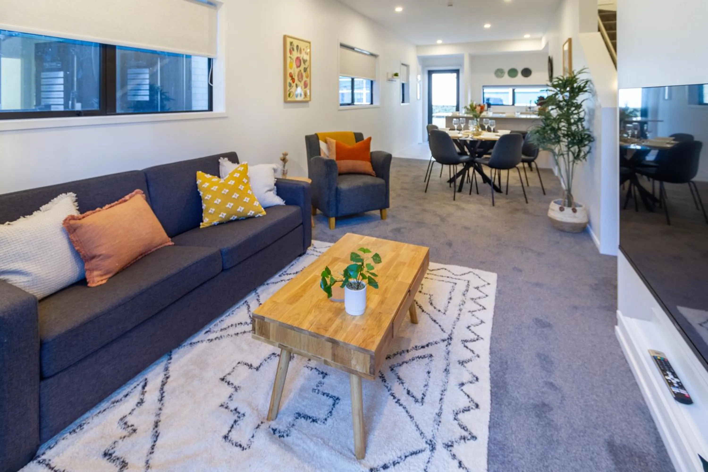 Tuam Street delight 4 bed 4 bath with Carpark