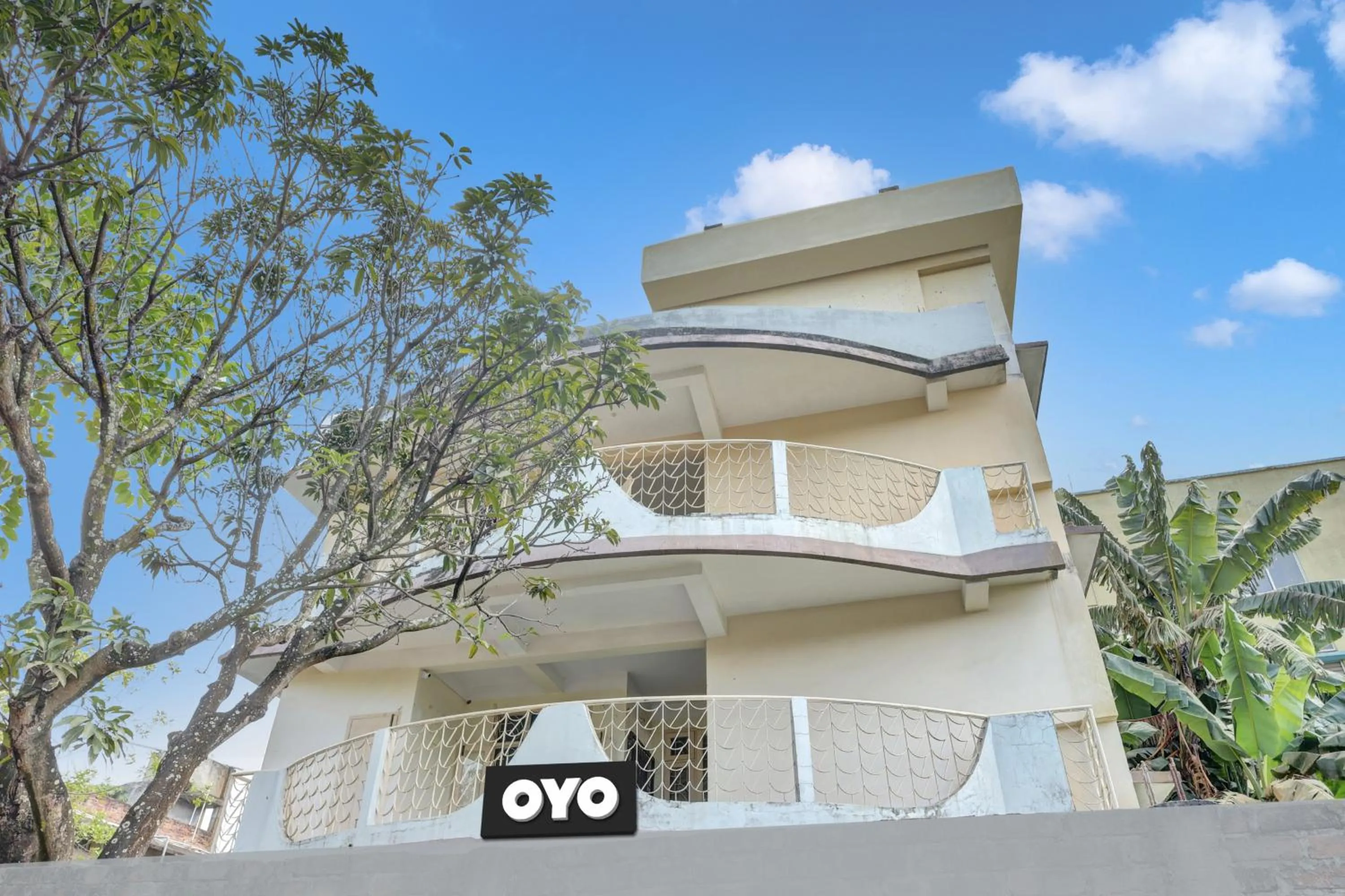 Facade/entrance in Hotel O Metro Guest House