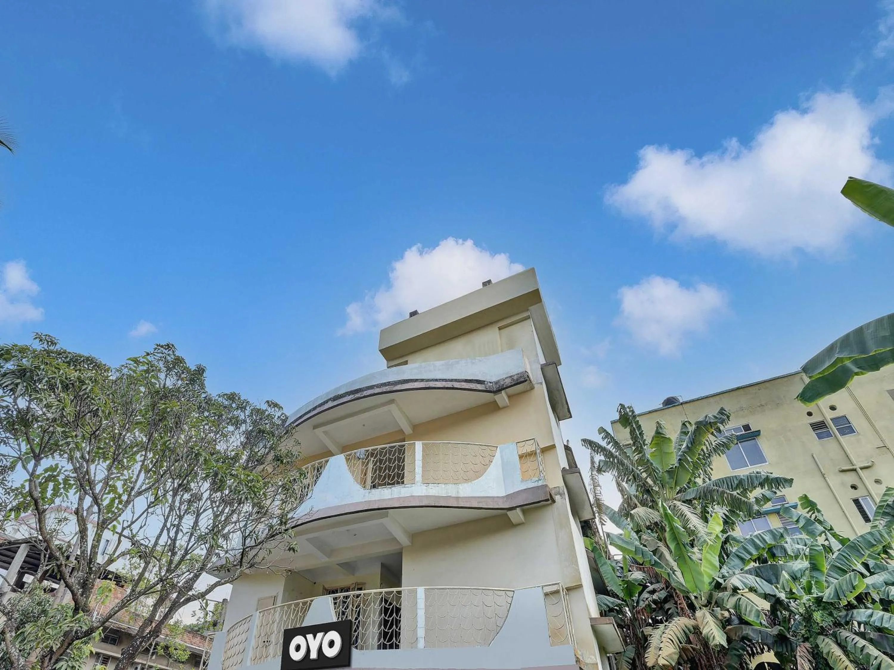 Facade/entrance in Hotel O Metro Guest House