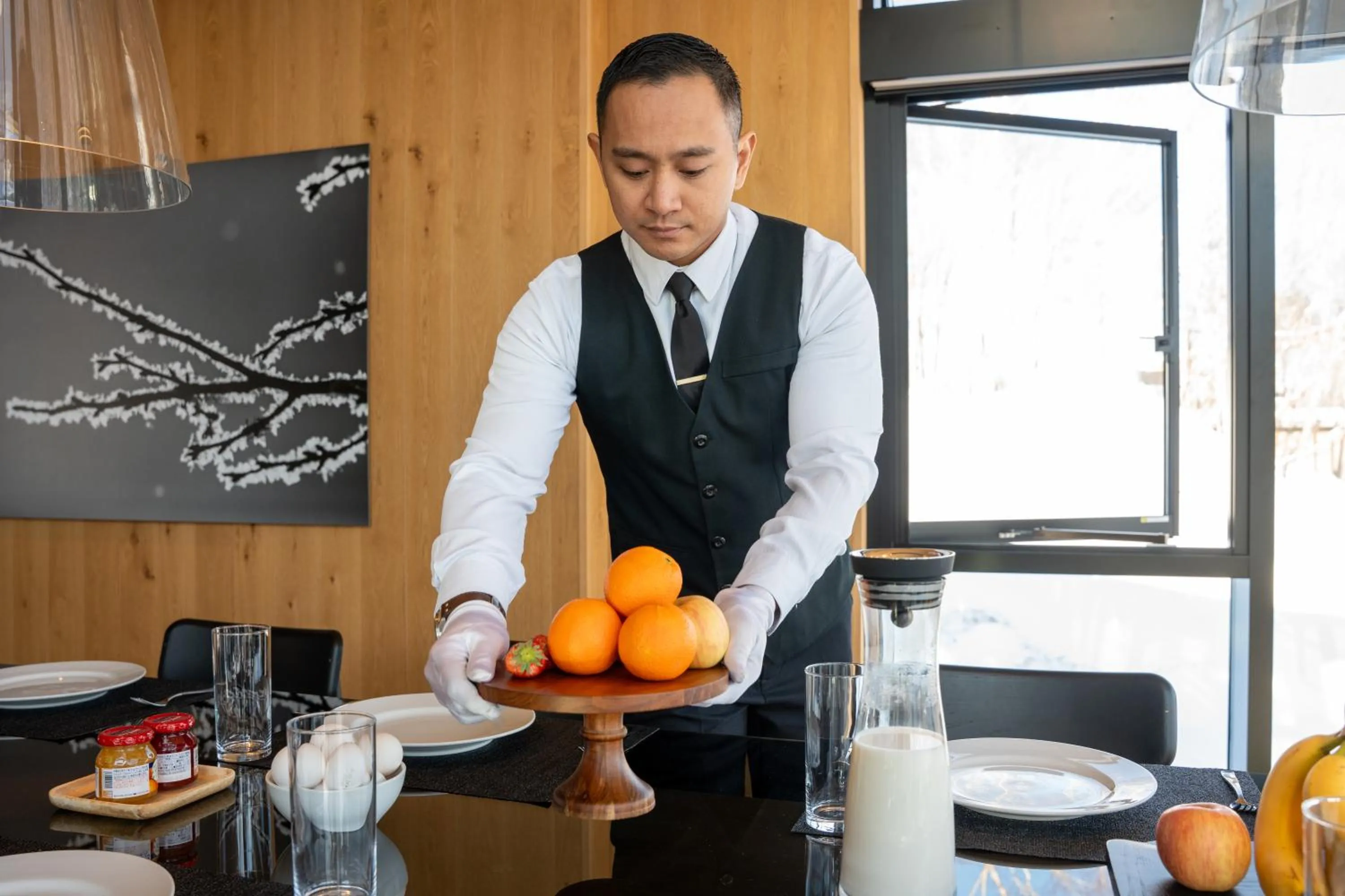 room service in Tsubasa Chalet at Hanaridge