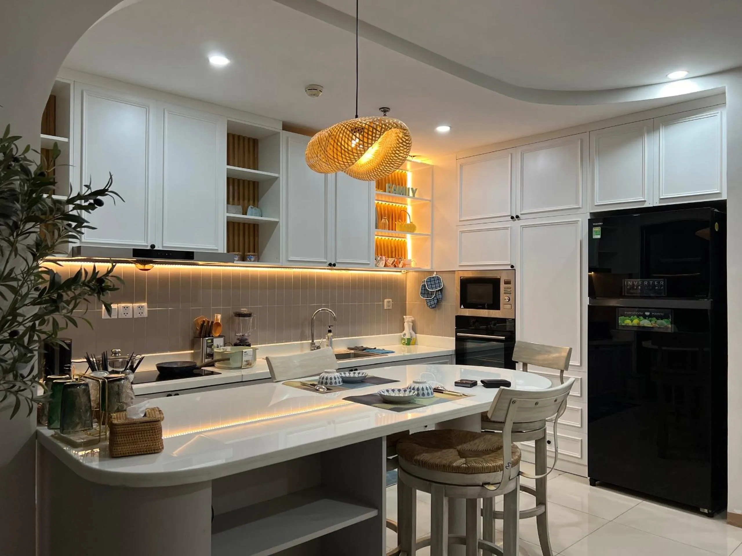 Kitchen or kitchenette in UPhoenix Home- HaDo Centrosa Garden