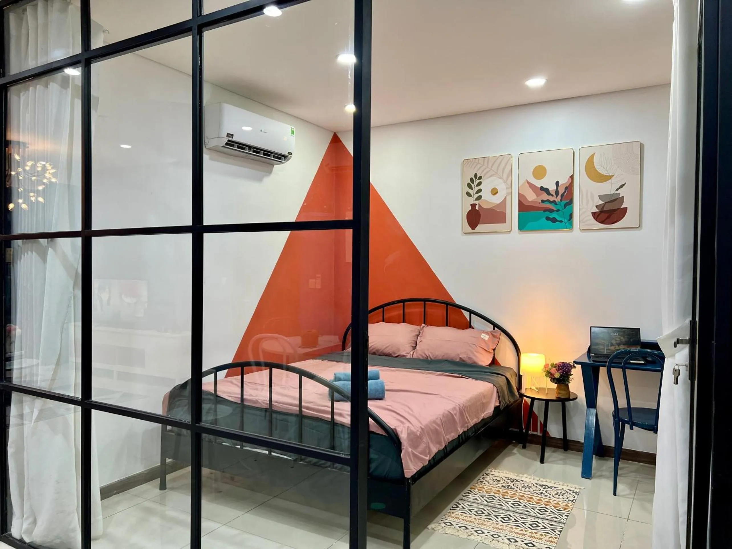 Bed in UPhoenix Home- HaDo Centrosa Garden