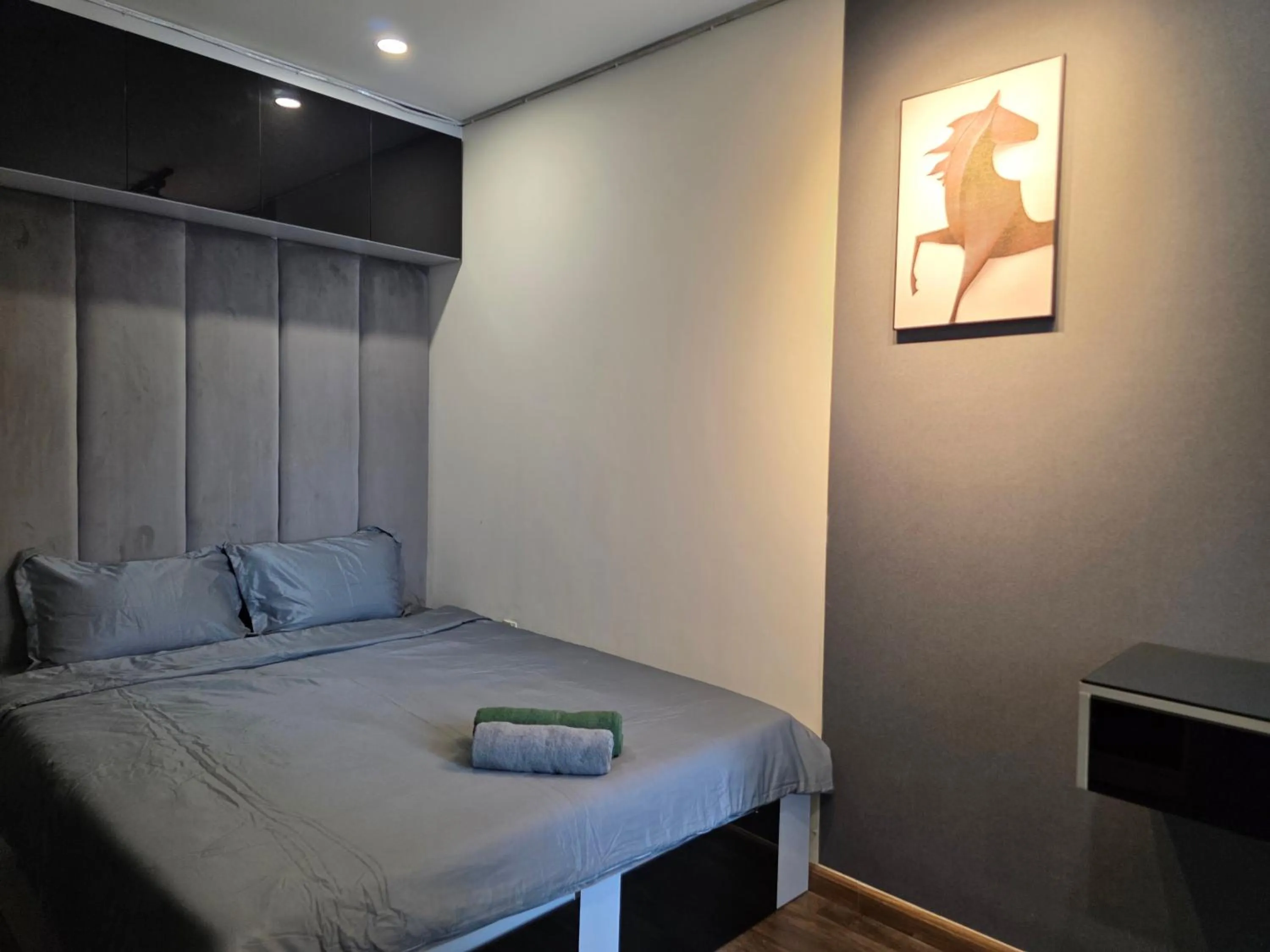 Bed in UPhoenix Home- HaDo Centrosa Garden