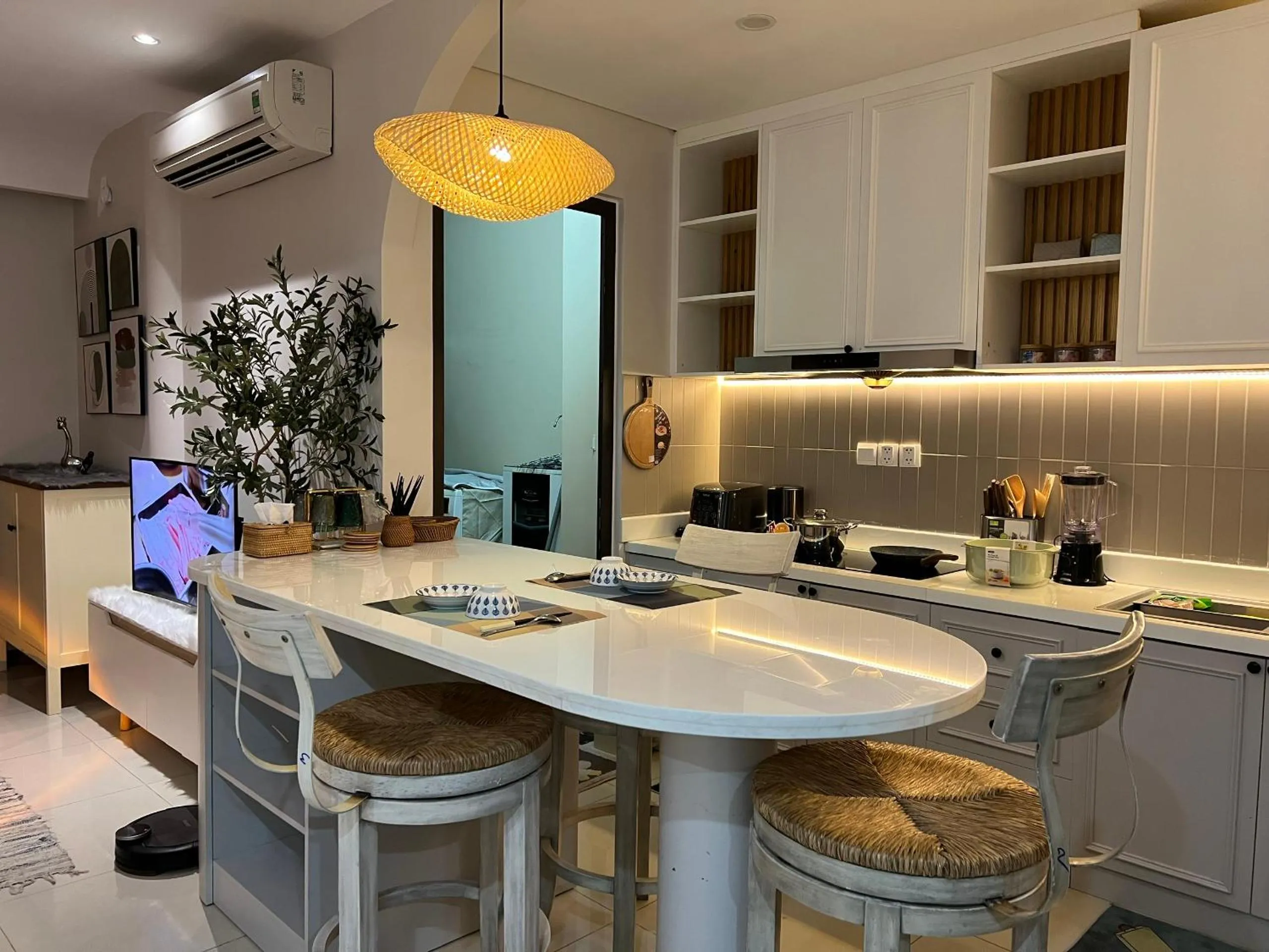 Kitchen or kitchenette in UPhoenix Home- HaDo Centrosa Garden