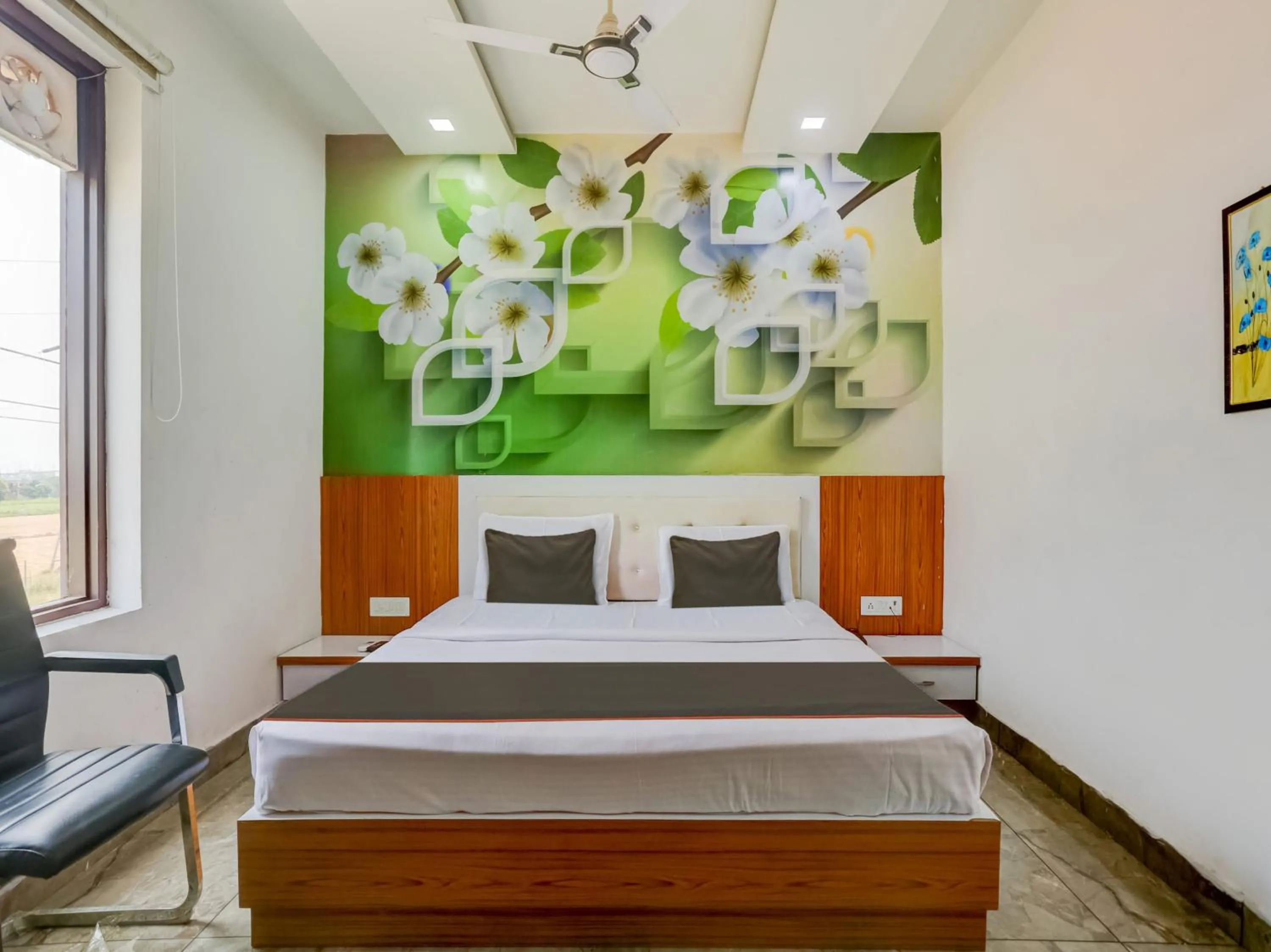 Bedroom, Bed in Collection O Mukur Hotel And Restaurant