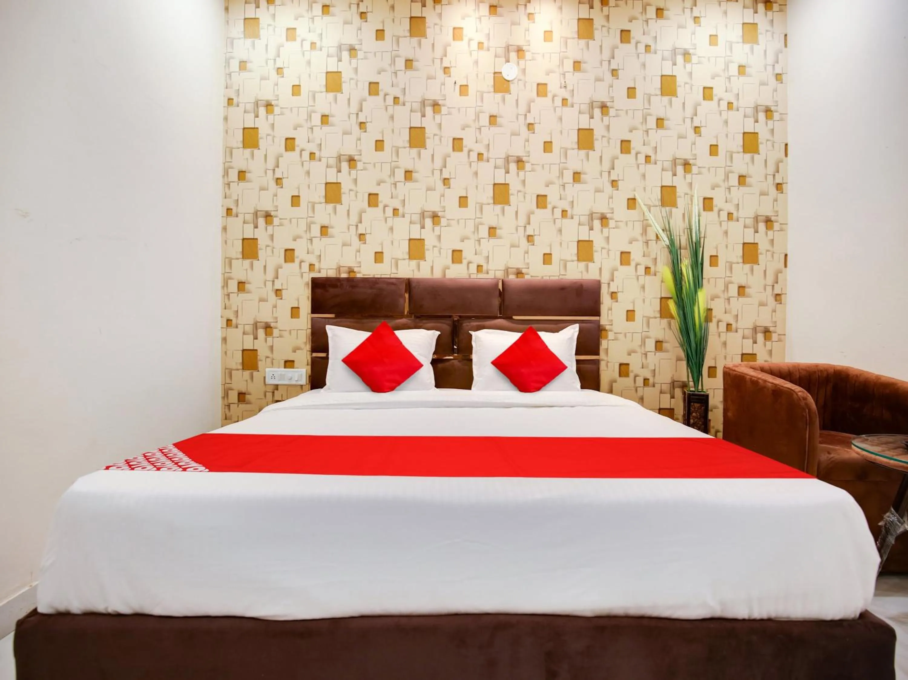 Bedroom, Bed in Hotel O Golden A